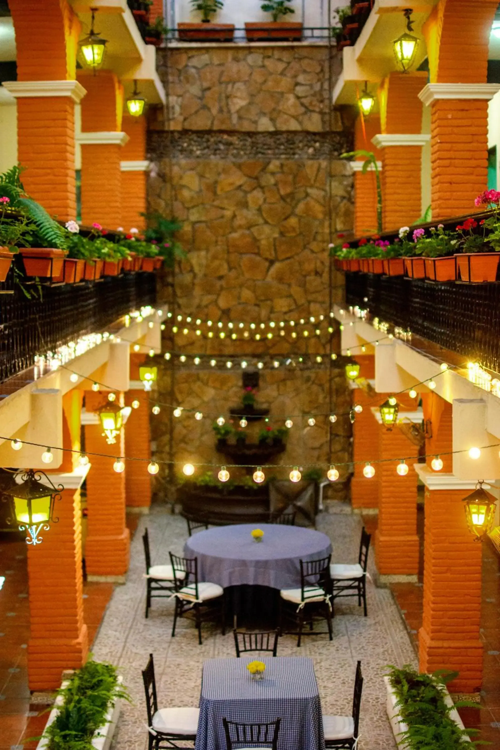 Property building, Restaurant/Places to Eat in Hotel del Carmen