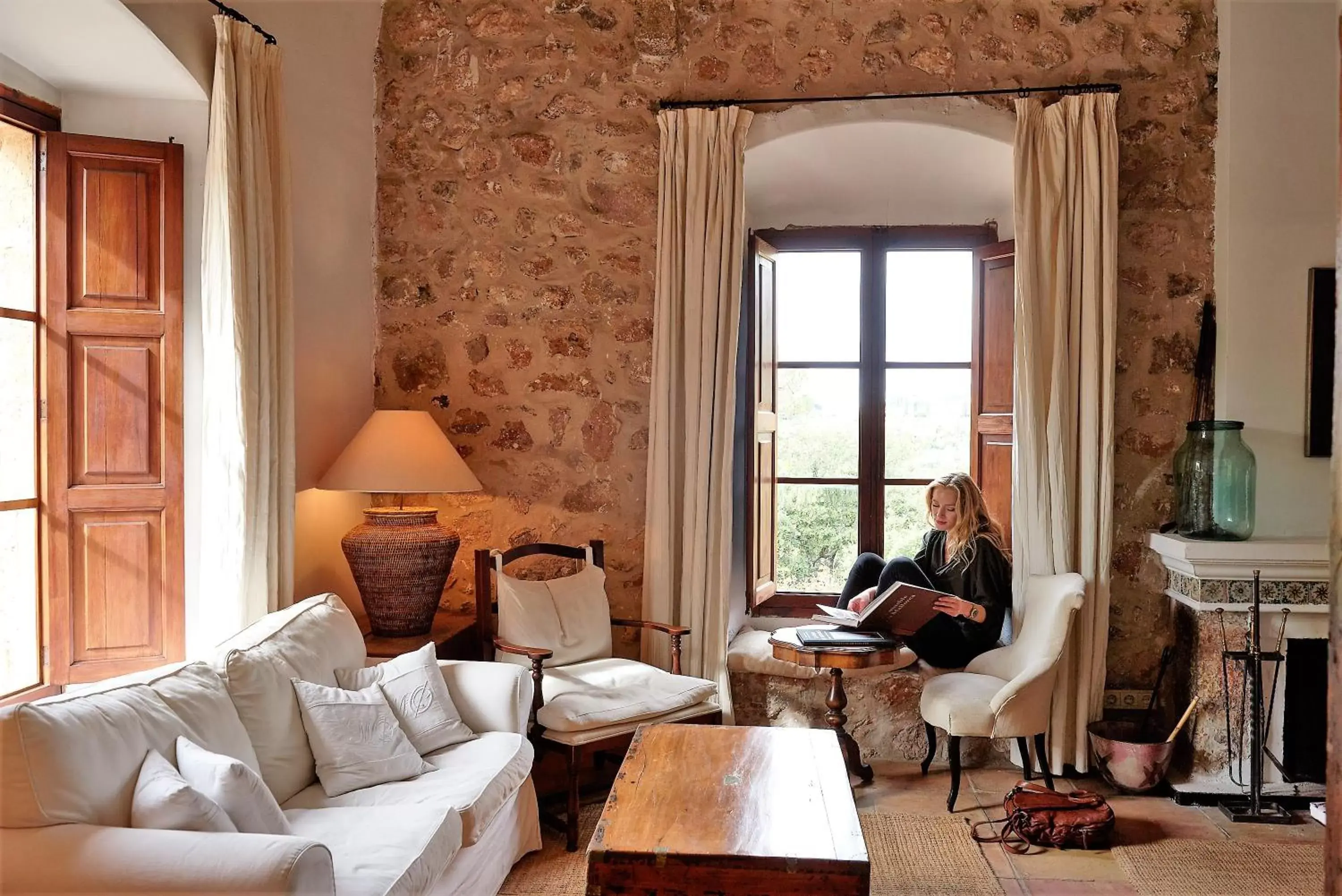 Lounge or bar in Mirabó de Valldemossa Lounge or bar in Mirabó de Valldemossa