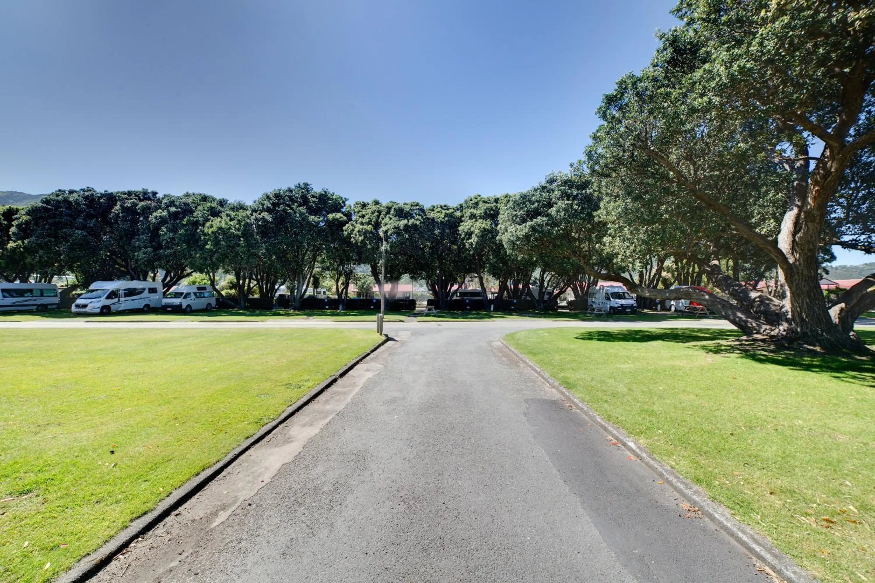 Property building in Wellington TOP 10 Holiday Park