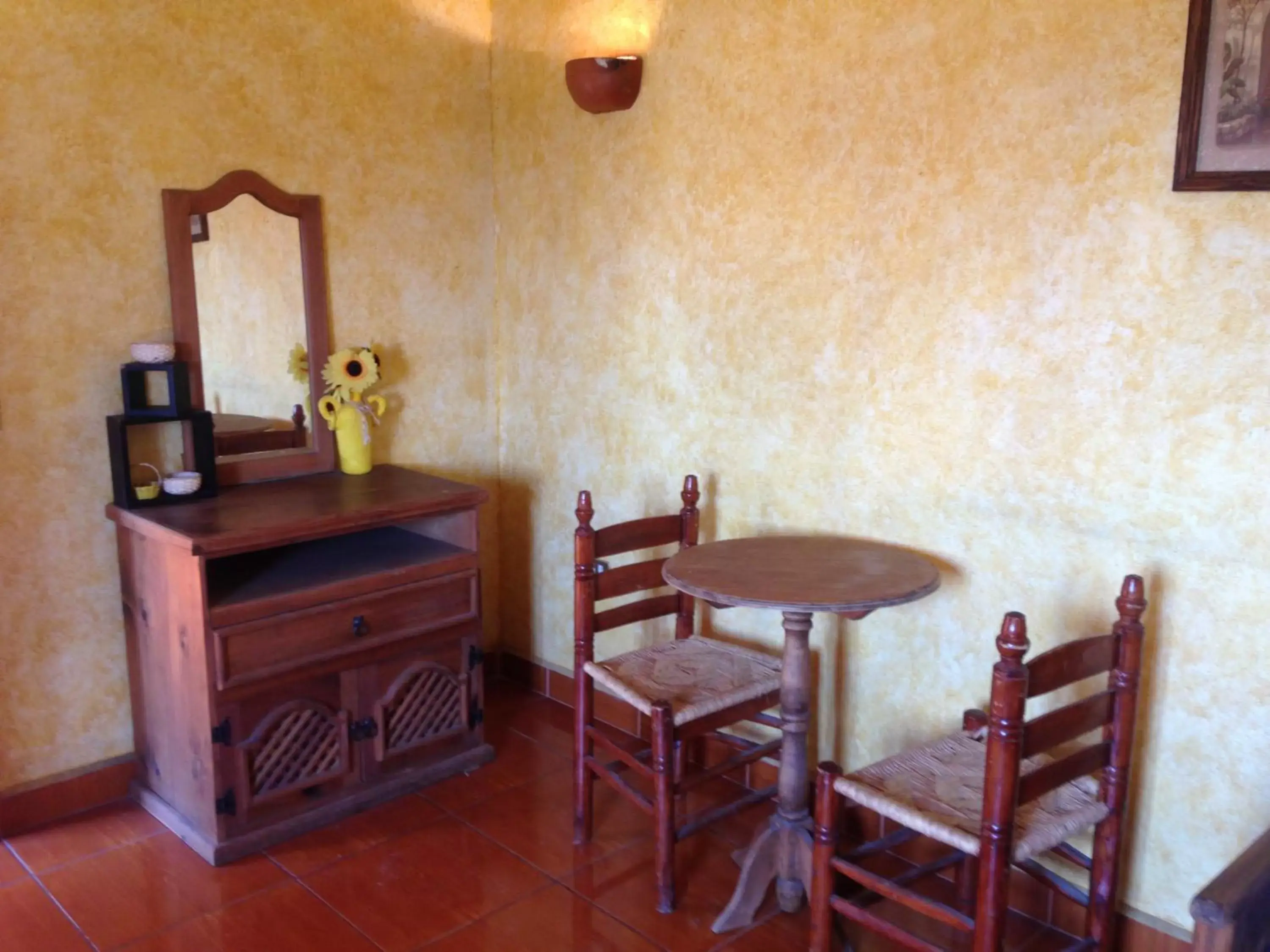 Dining Area in Hospedaje Ornelas