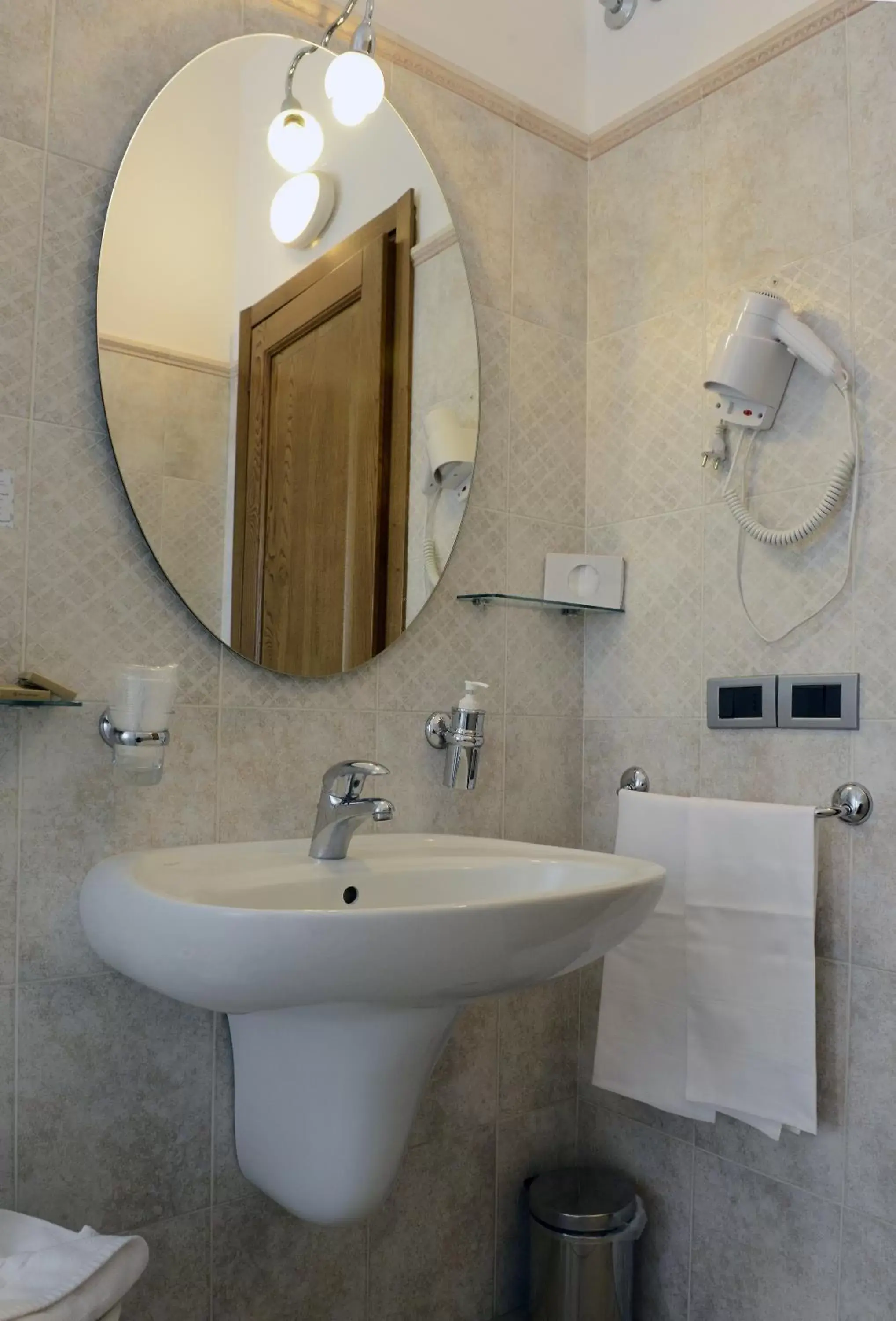 Bathroom in Hotel Rutiliano