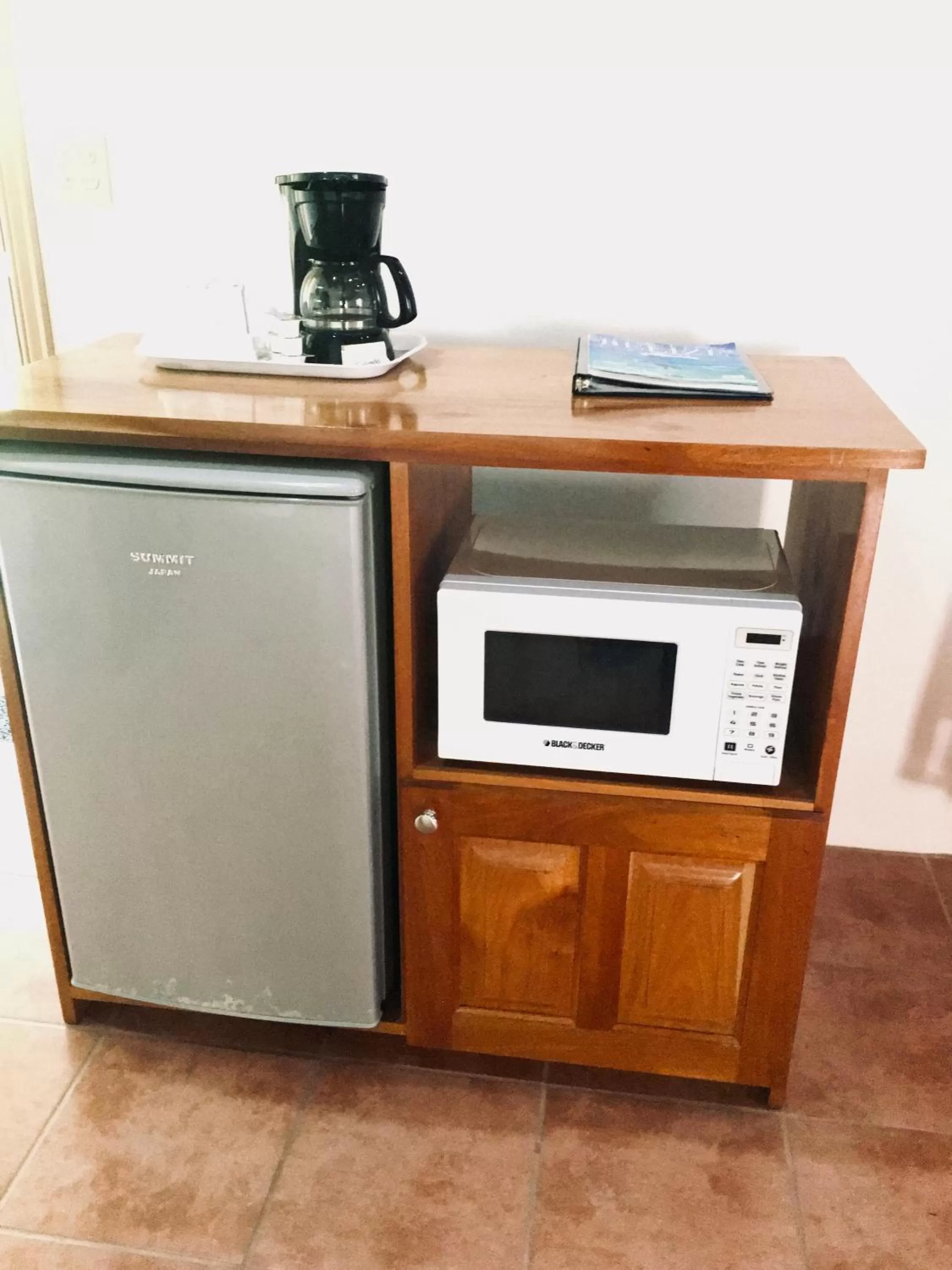 Living room in The Log Cab-Inn