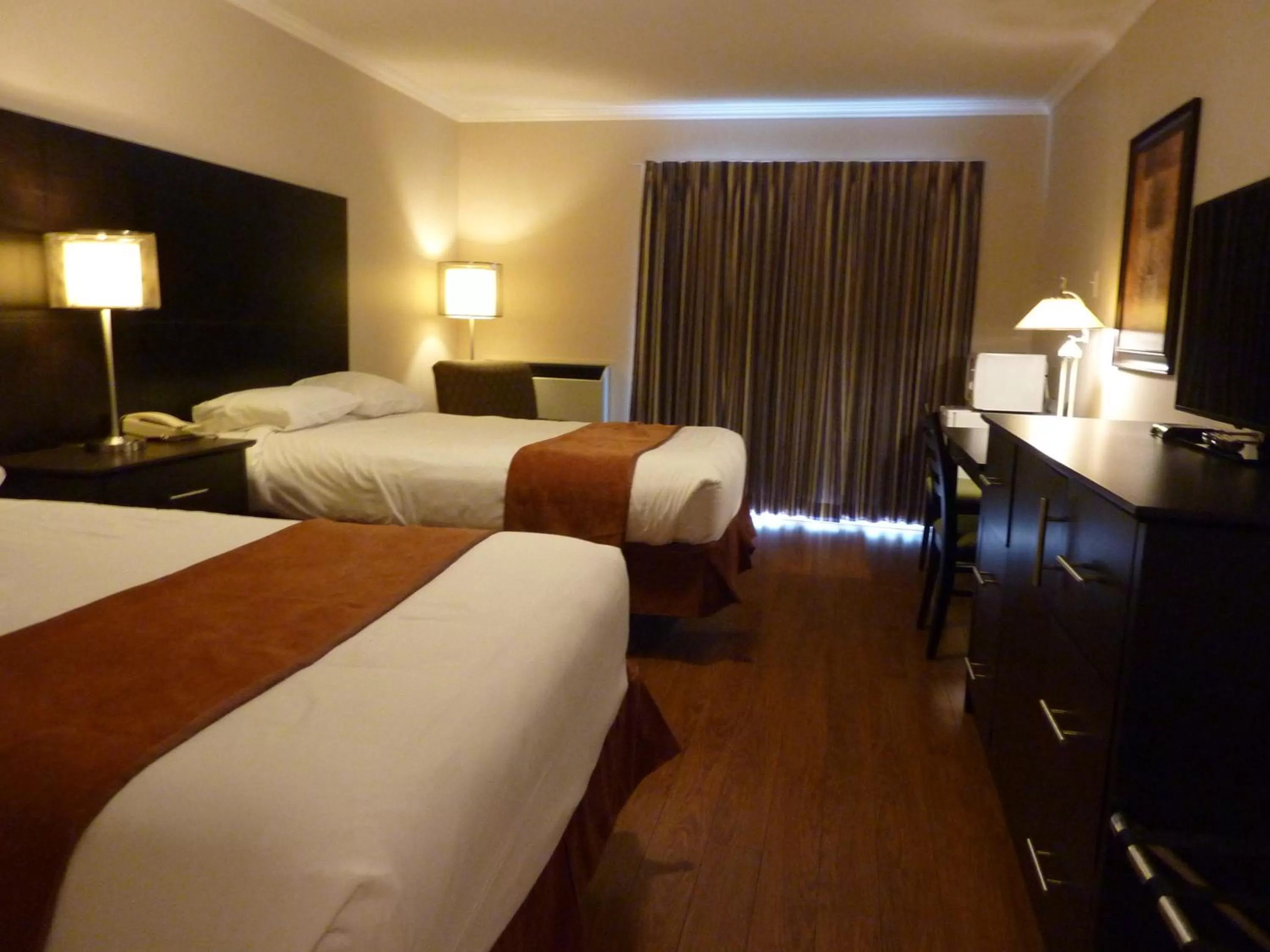 Bed in Motel Becancour