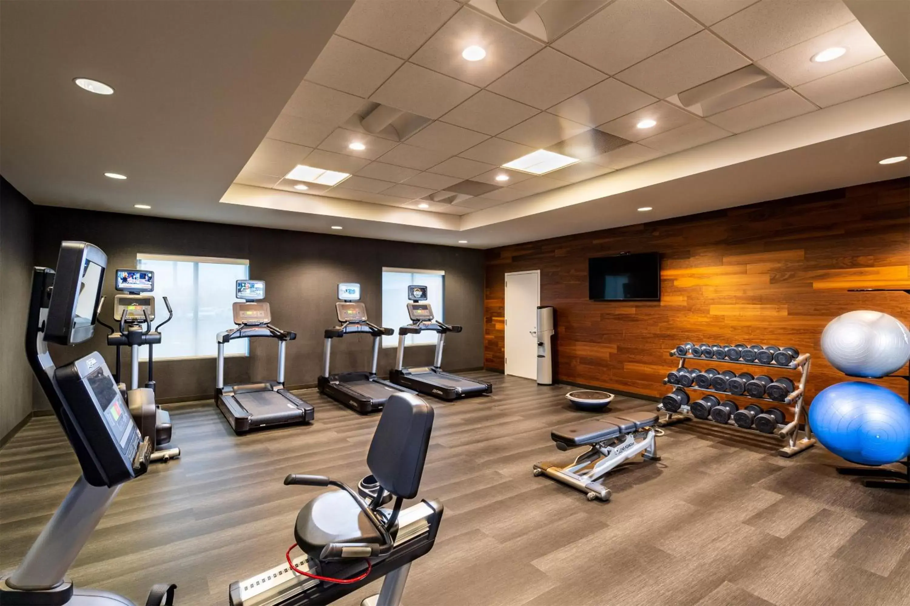 Fitness centre/facilities, Fitness Center/Facilities in Four Points by Sheraton St. Louis - Fairview Heights