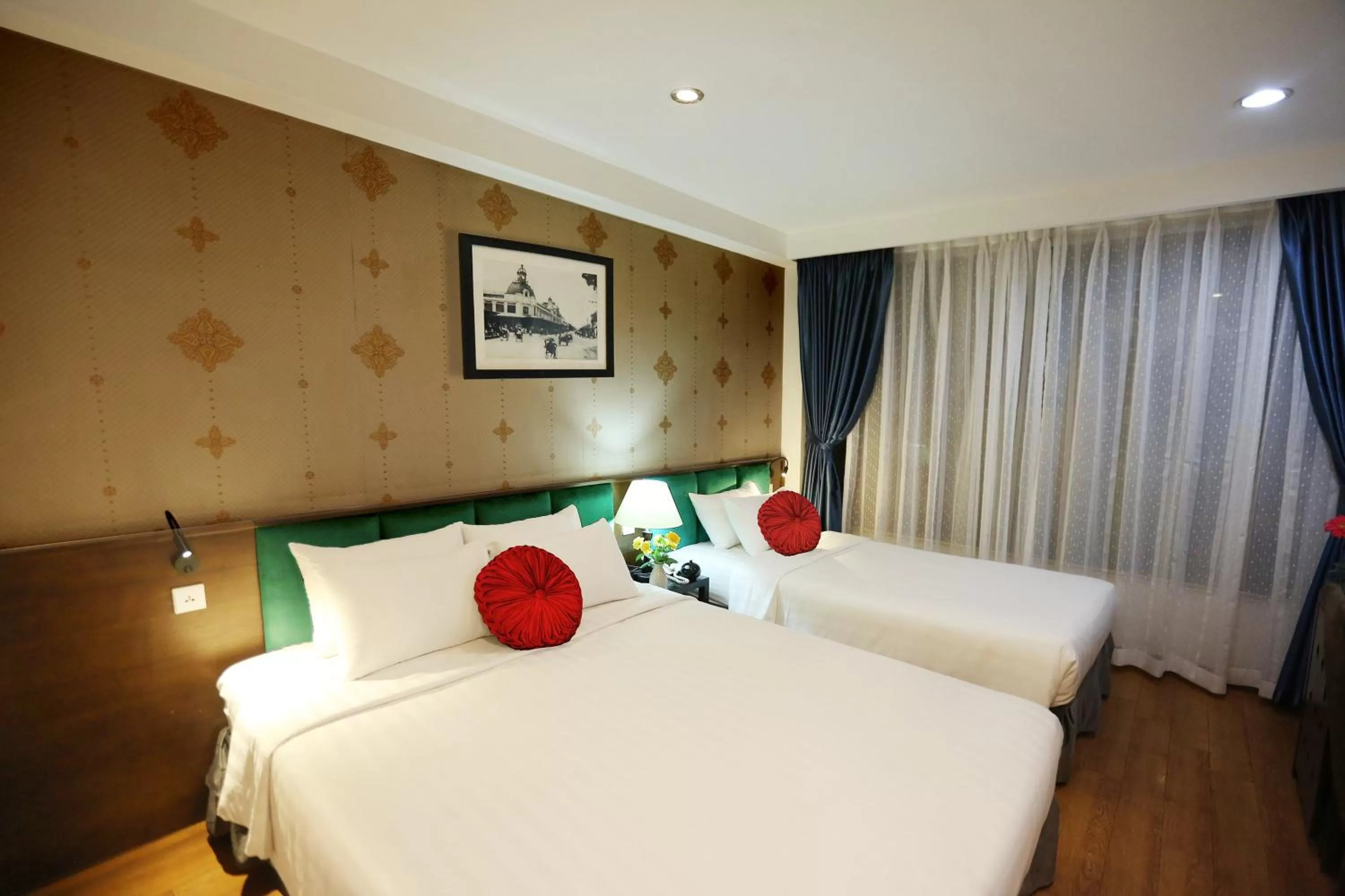 Bedroom, Bed in Aviary Hanoi Hotel & Travel