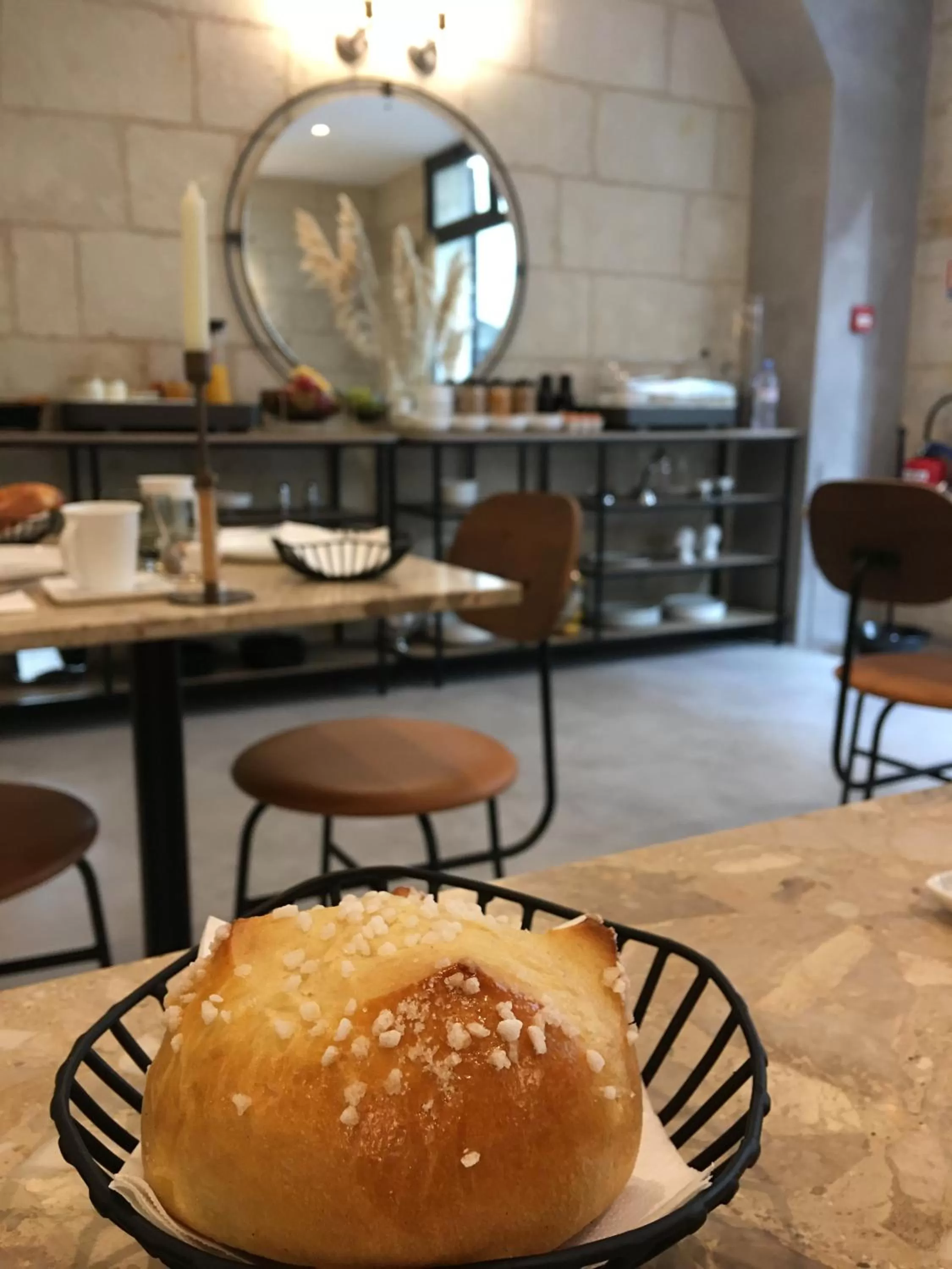 Restaurant/places to eat in Hôtel L'Adresse