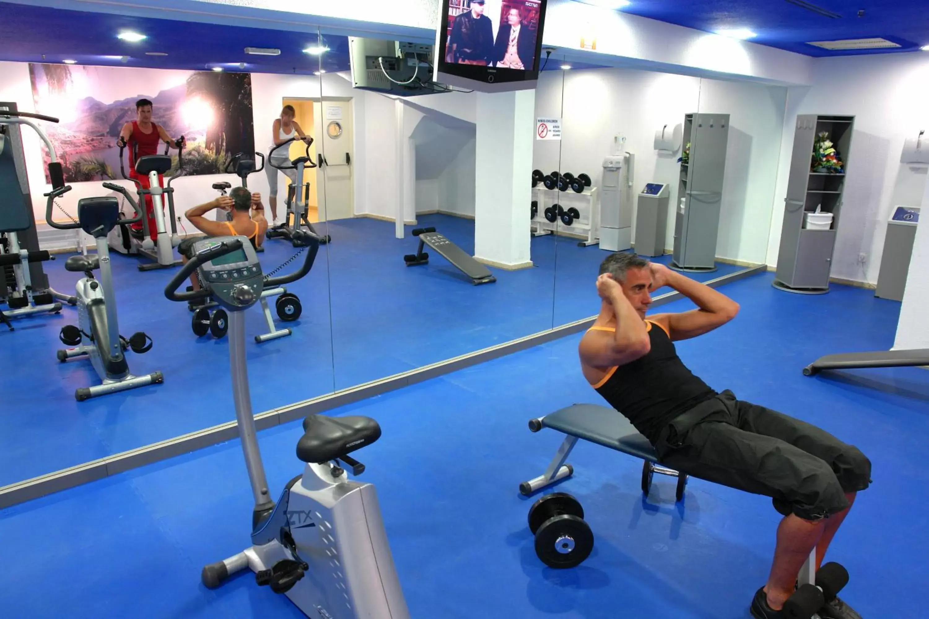 People, Fitness Center/Facilities in MUR Neptuno Gran Canaria - Adults Only