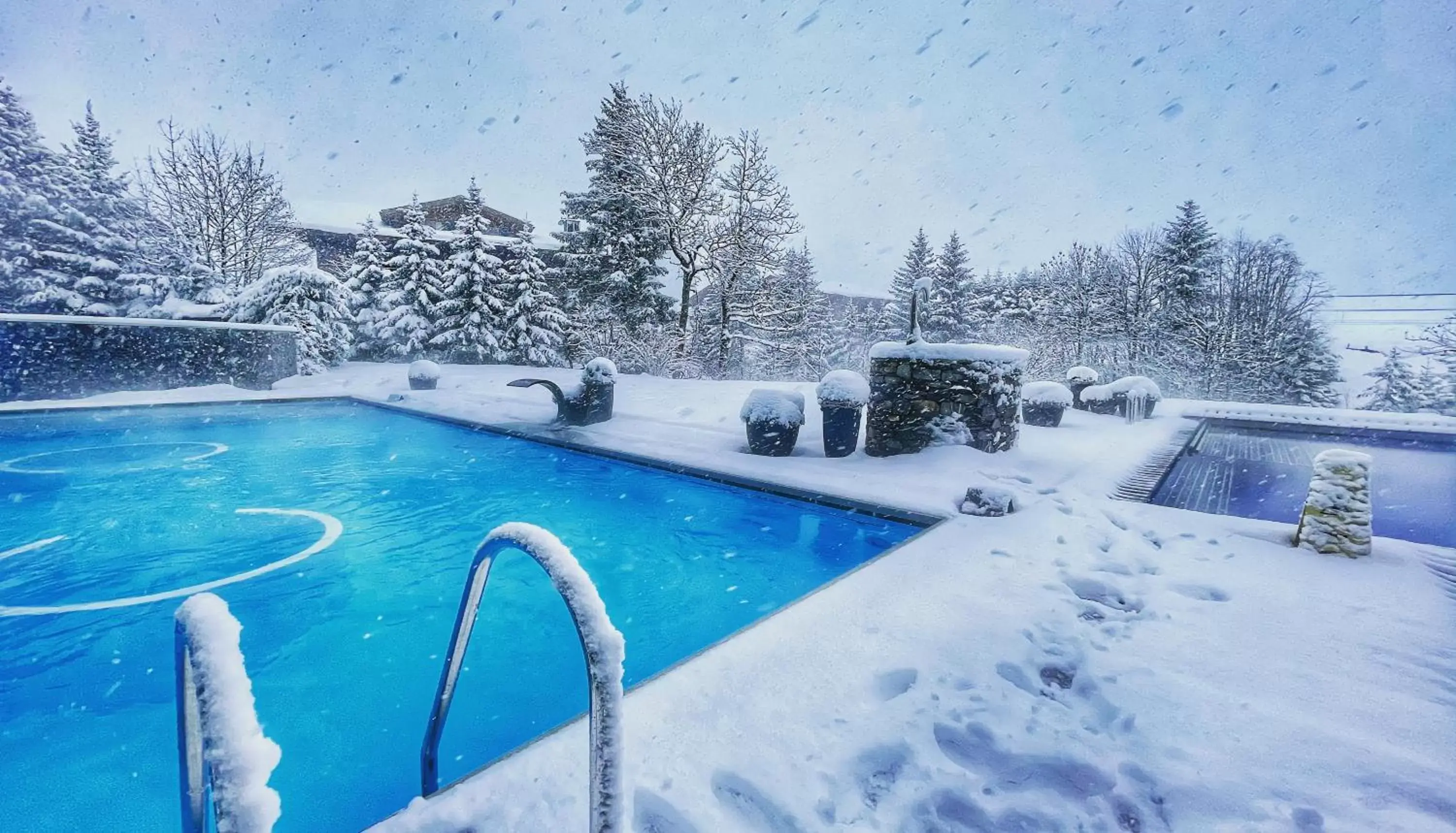 Swimming Pool in ERMITAGE Wellness- & Spa-Hotel