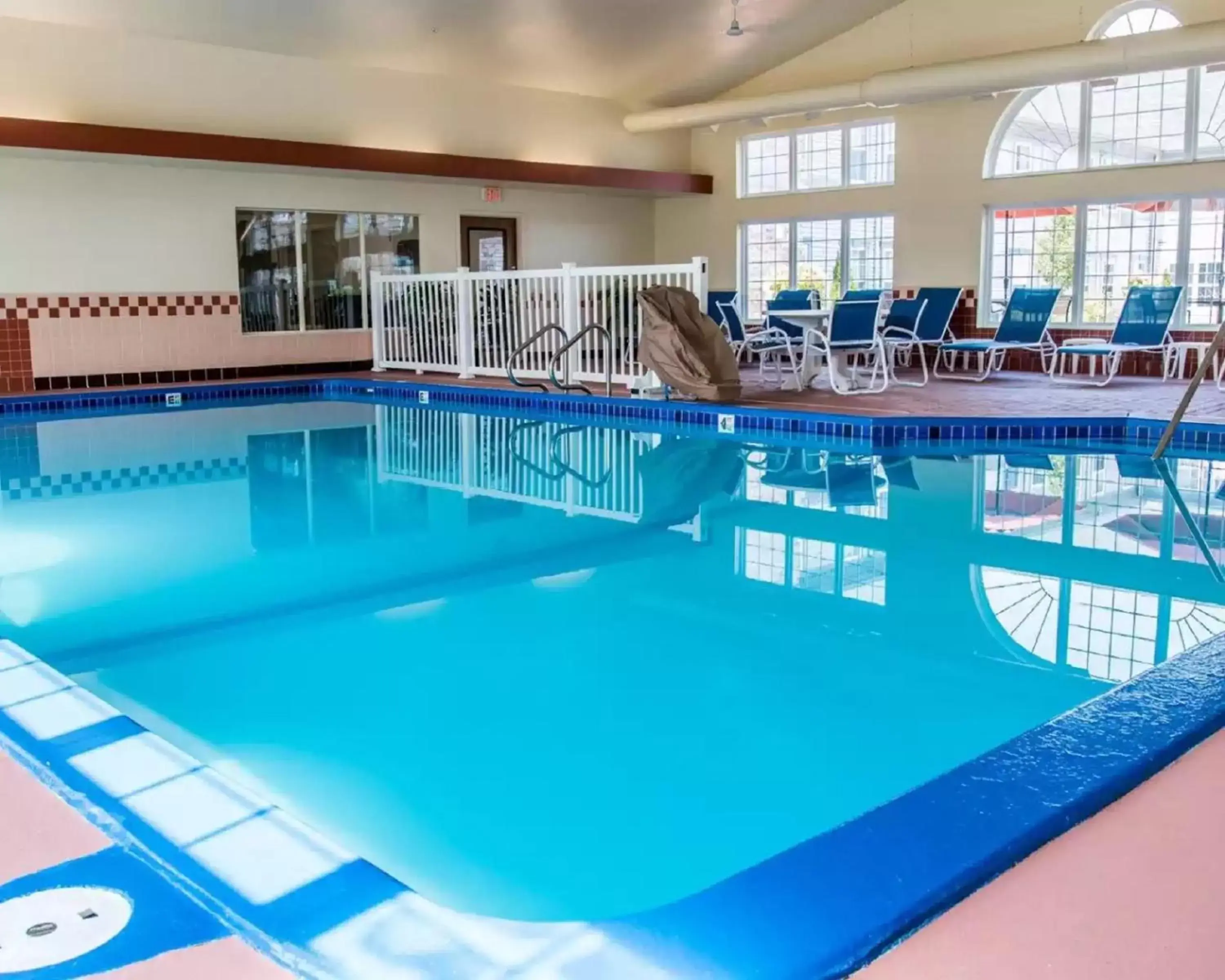 Swimming Pool in Comfort Inn & Suites and Conference Center
