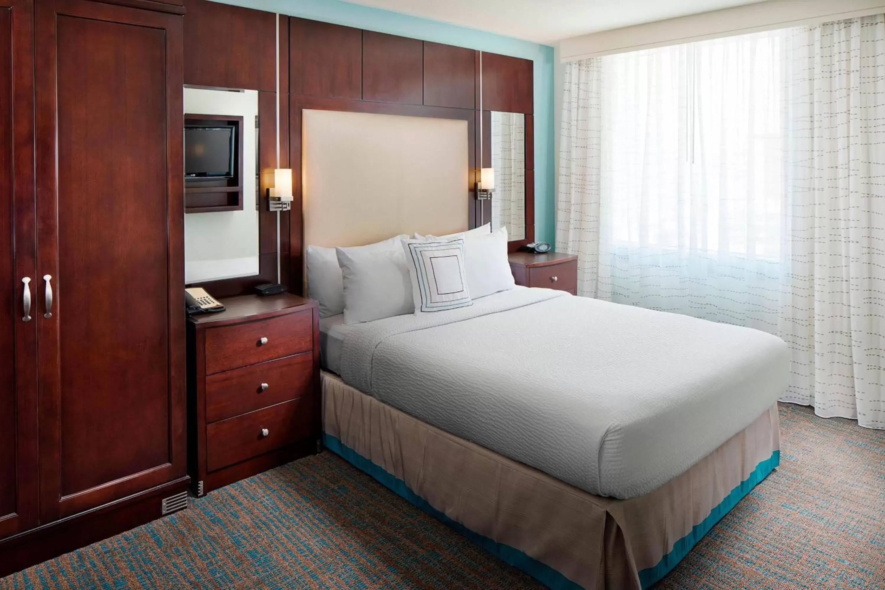 Bedroom, Bed in Residence Inn by Marriott San Diego Downtown/Gaslamp Quarter