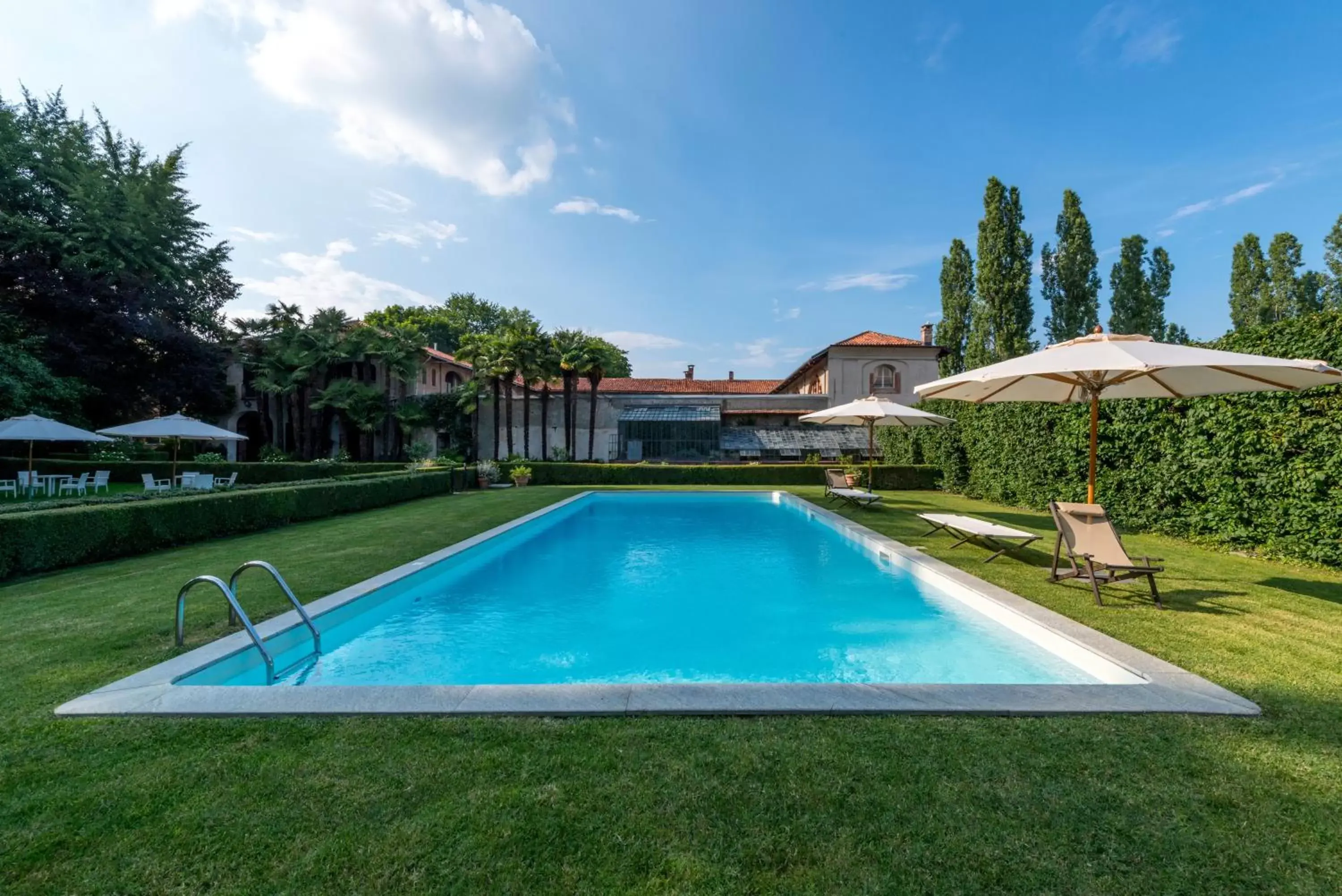 Garden, Swimming Pool in Agriturismo Il Torrione