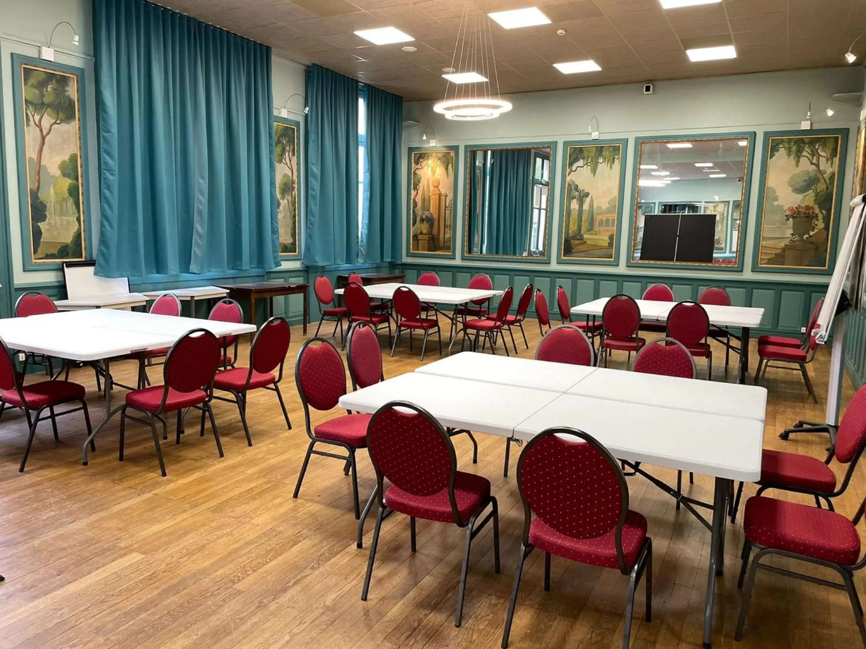 Business facilities in ibis Styles Moulins Centre