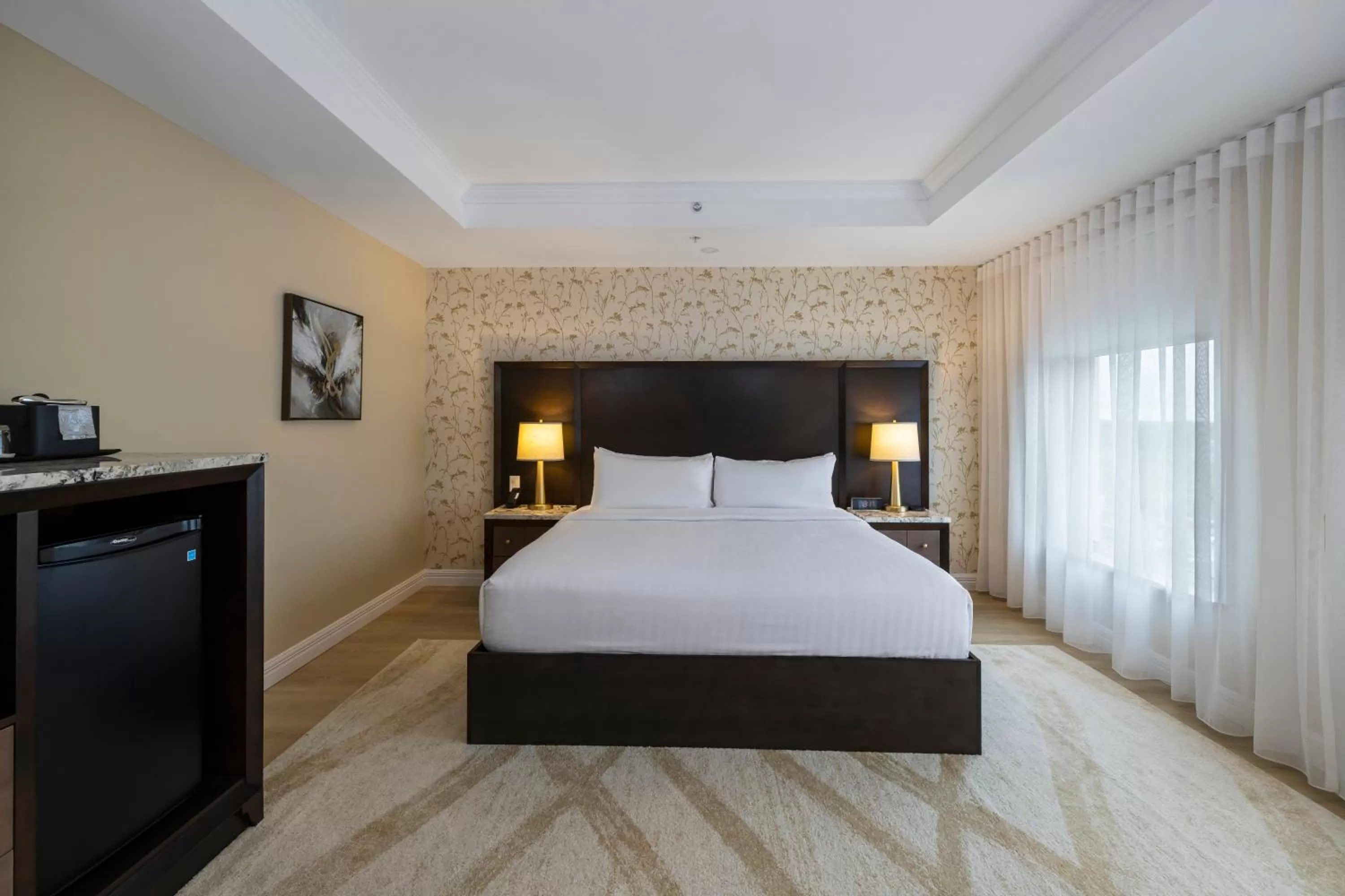 Bed in Halifax Tower Hotel & Conference Centre, an Ascend Collection Hotel