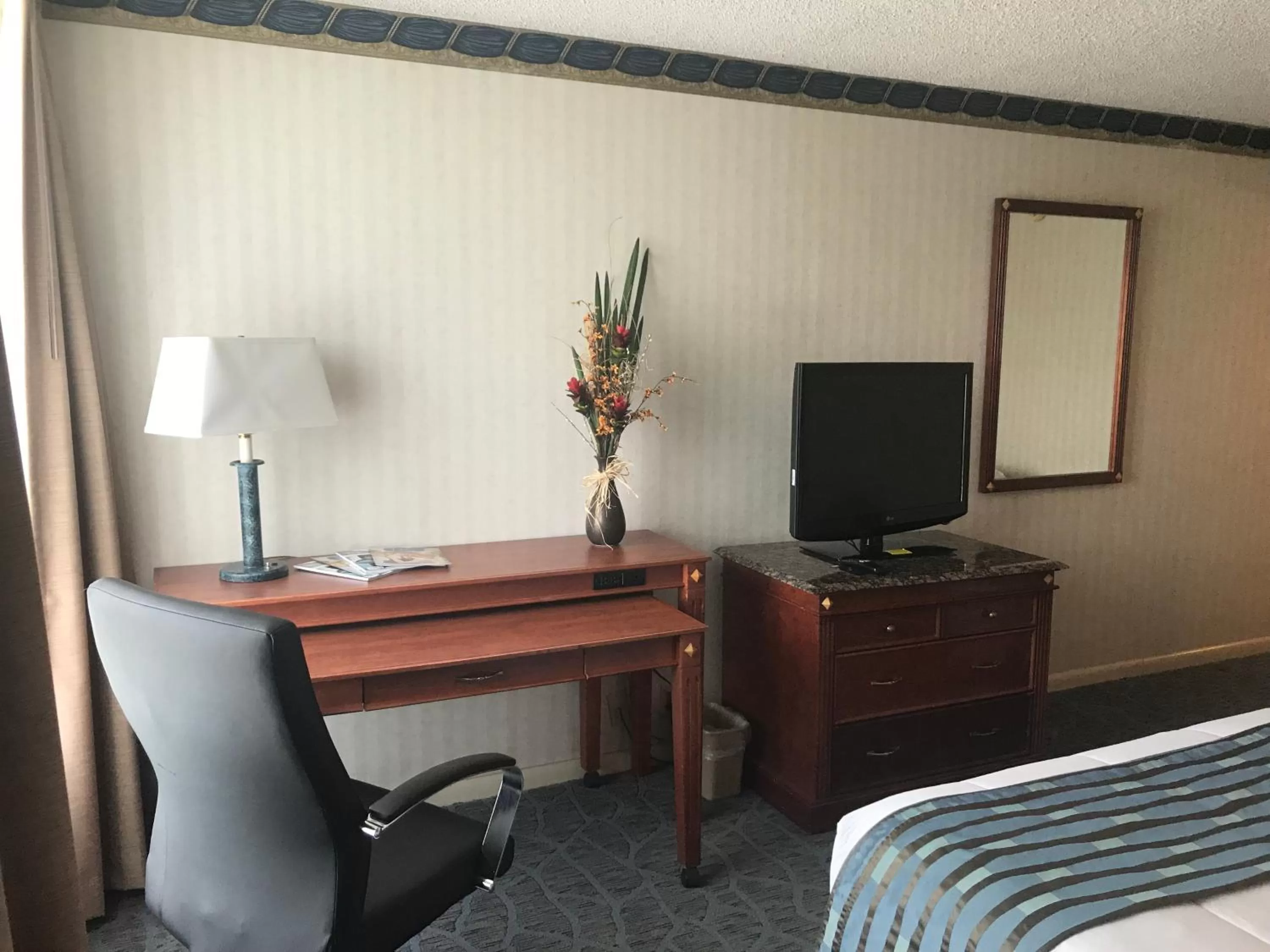 Two-Bedroom Suite with Water View - Non-Smoking in Lakeview Golf Resort, Trademark Collection by Wyndham