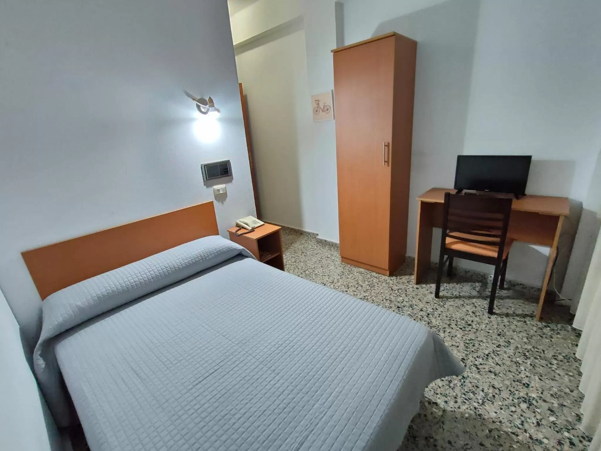 Photo of the whole room, Bed in Hotel Cogullada