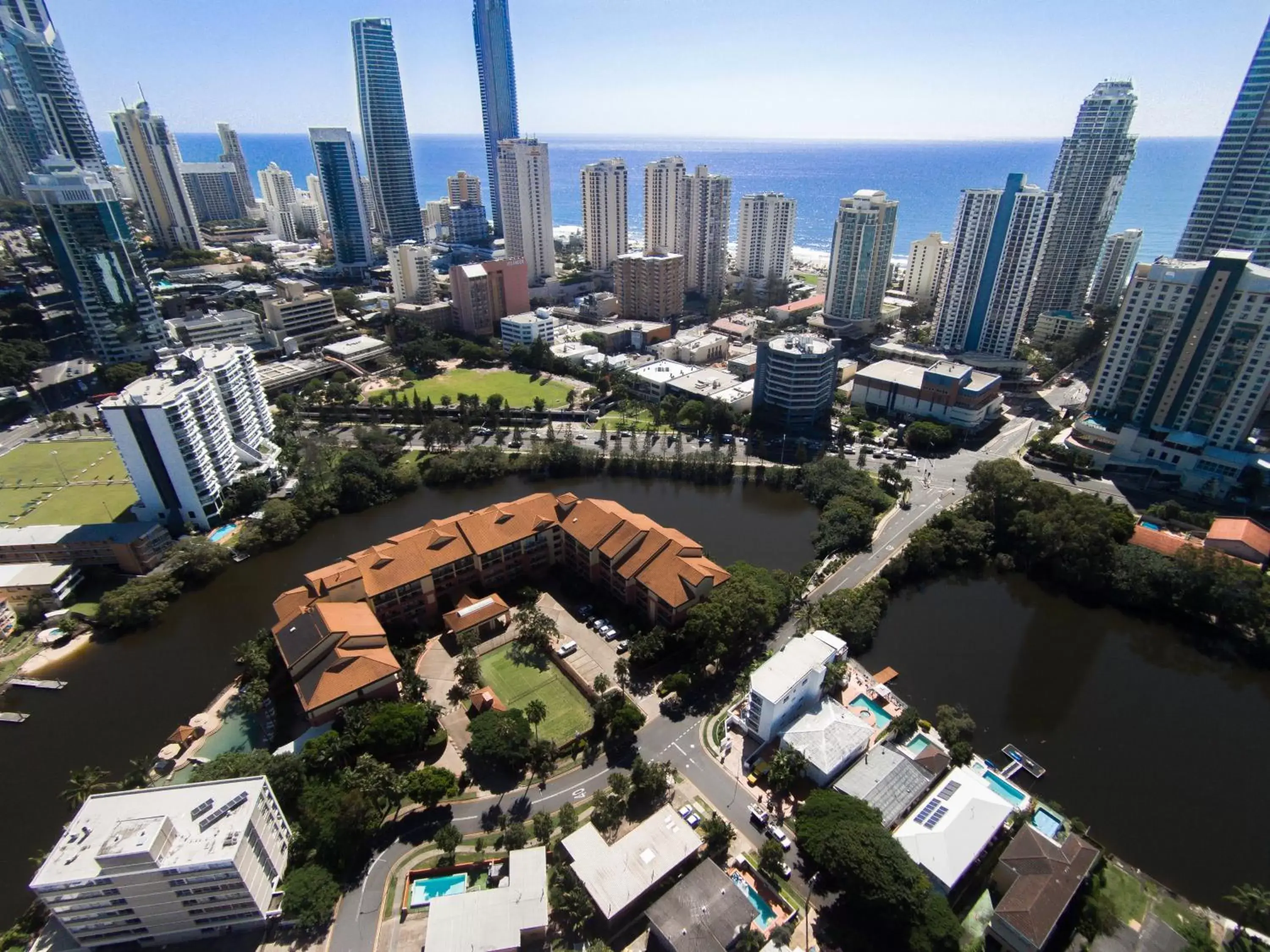 Bird's eye view, Bird's-eye View in Paradise Island Resort