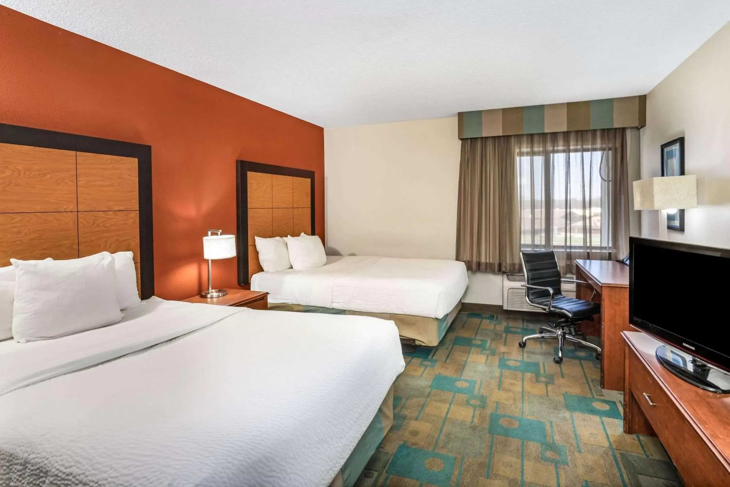 Double Room with Two Double Beds - Disability Access in La Quinta Inn & Suites by Wyndham Meridian