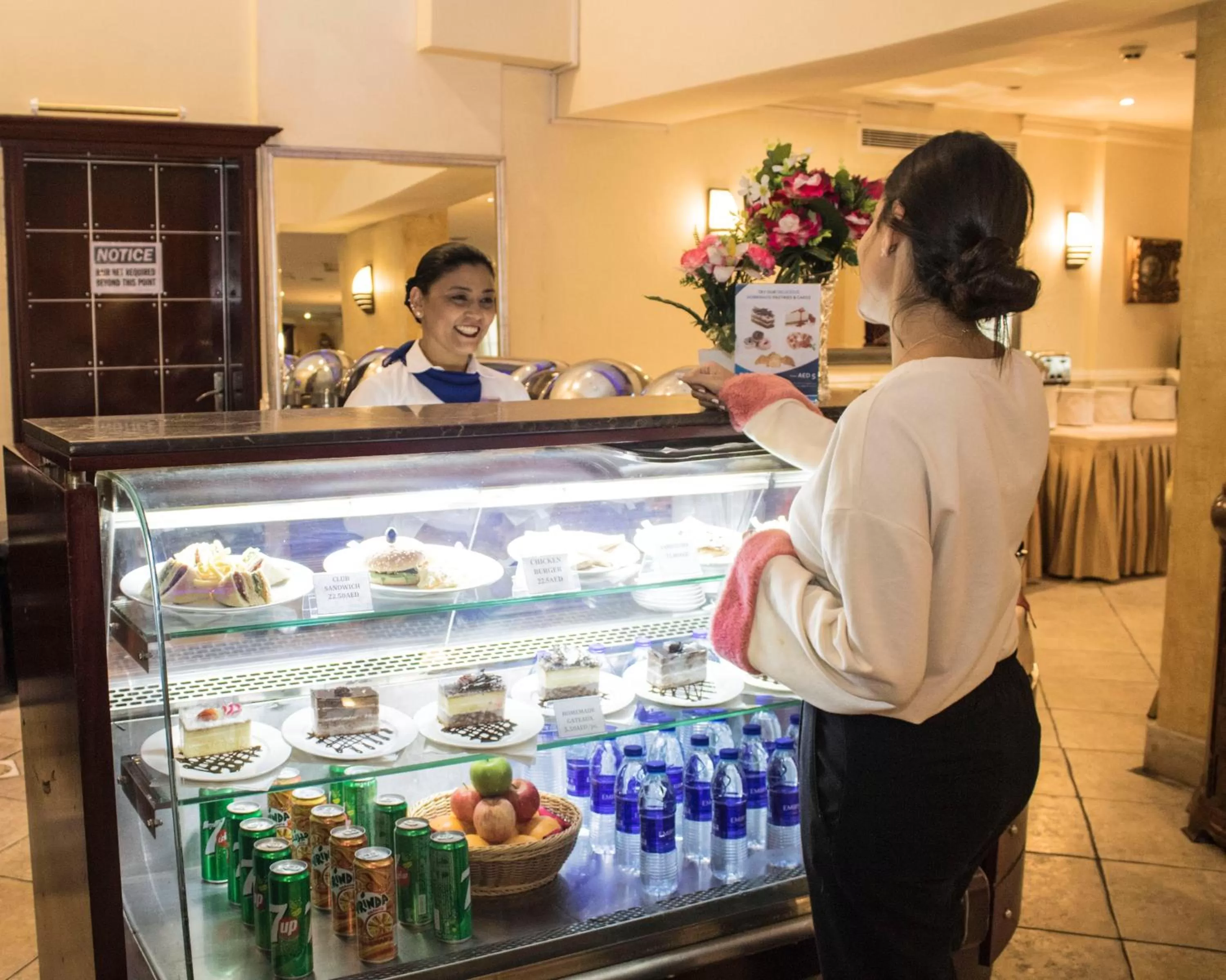 Restaurant/places to eat in Al Maha Regency Hotel Suites - Managed by Aoudi Consultants