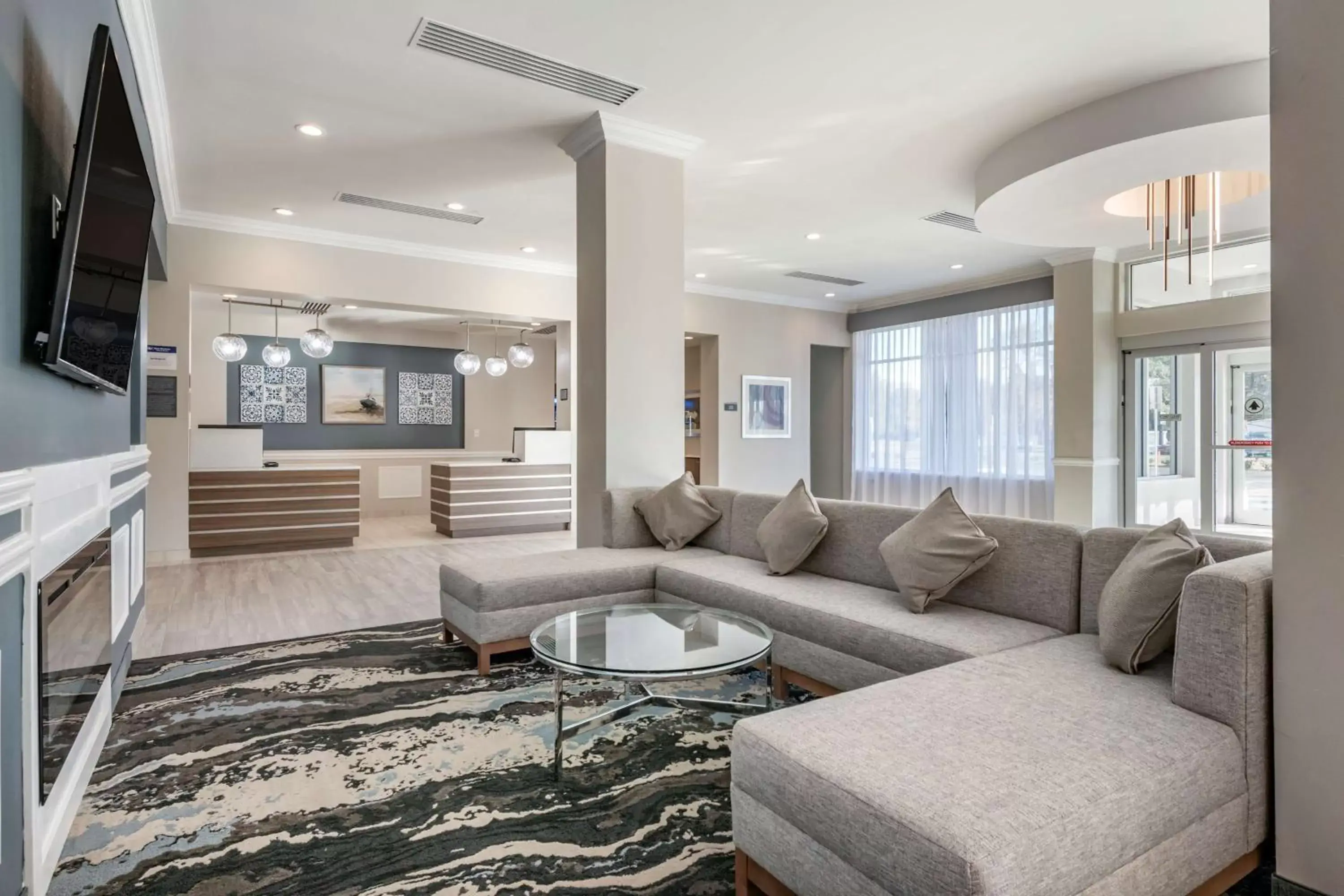 Lobby or reception, Seating Area in Best Western Plus Lakeland