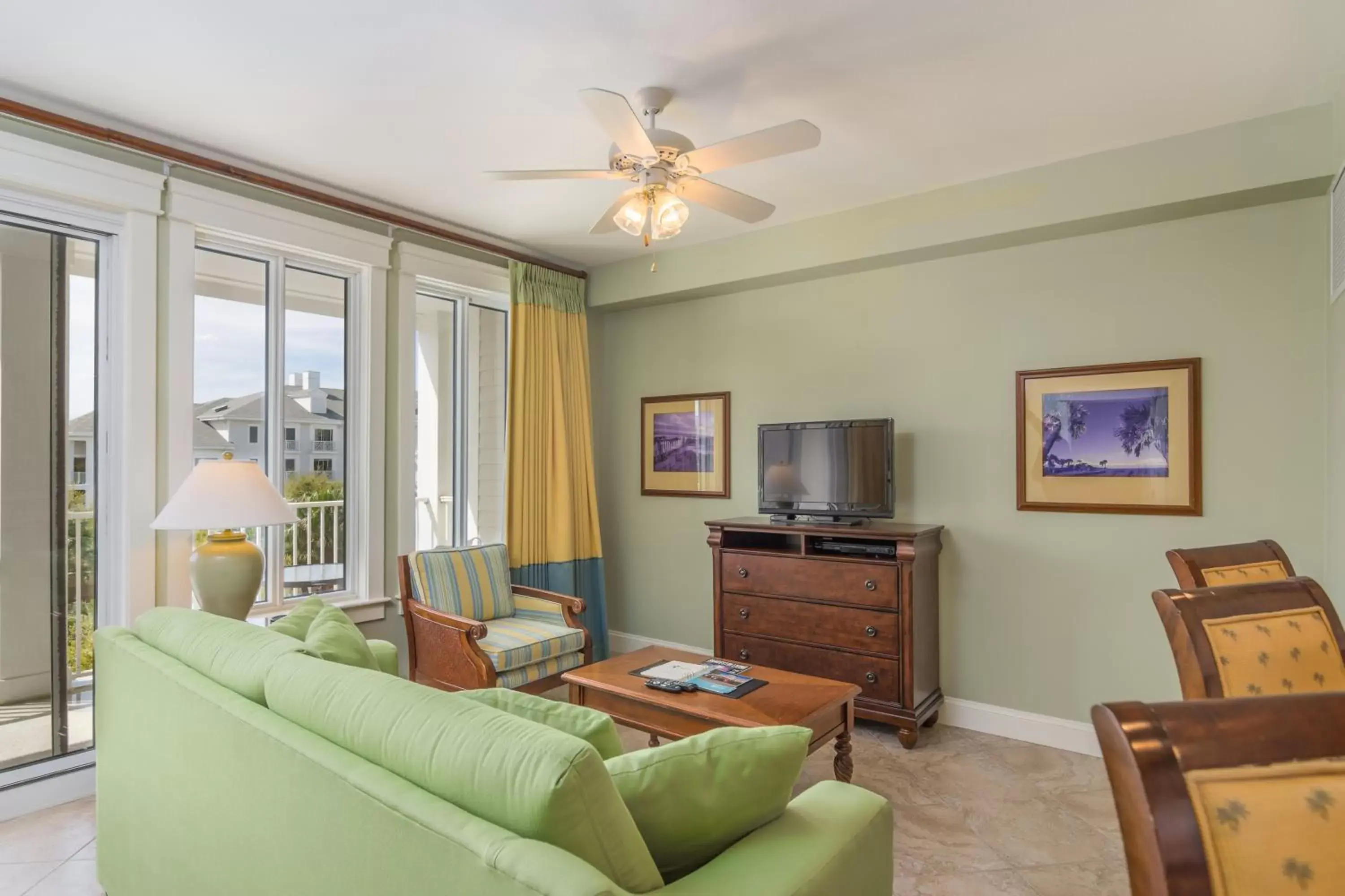 Grand Complex One-Bedroom Apartment in Sandestin Golf and Beach Resort