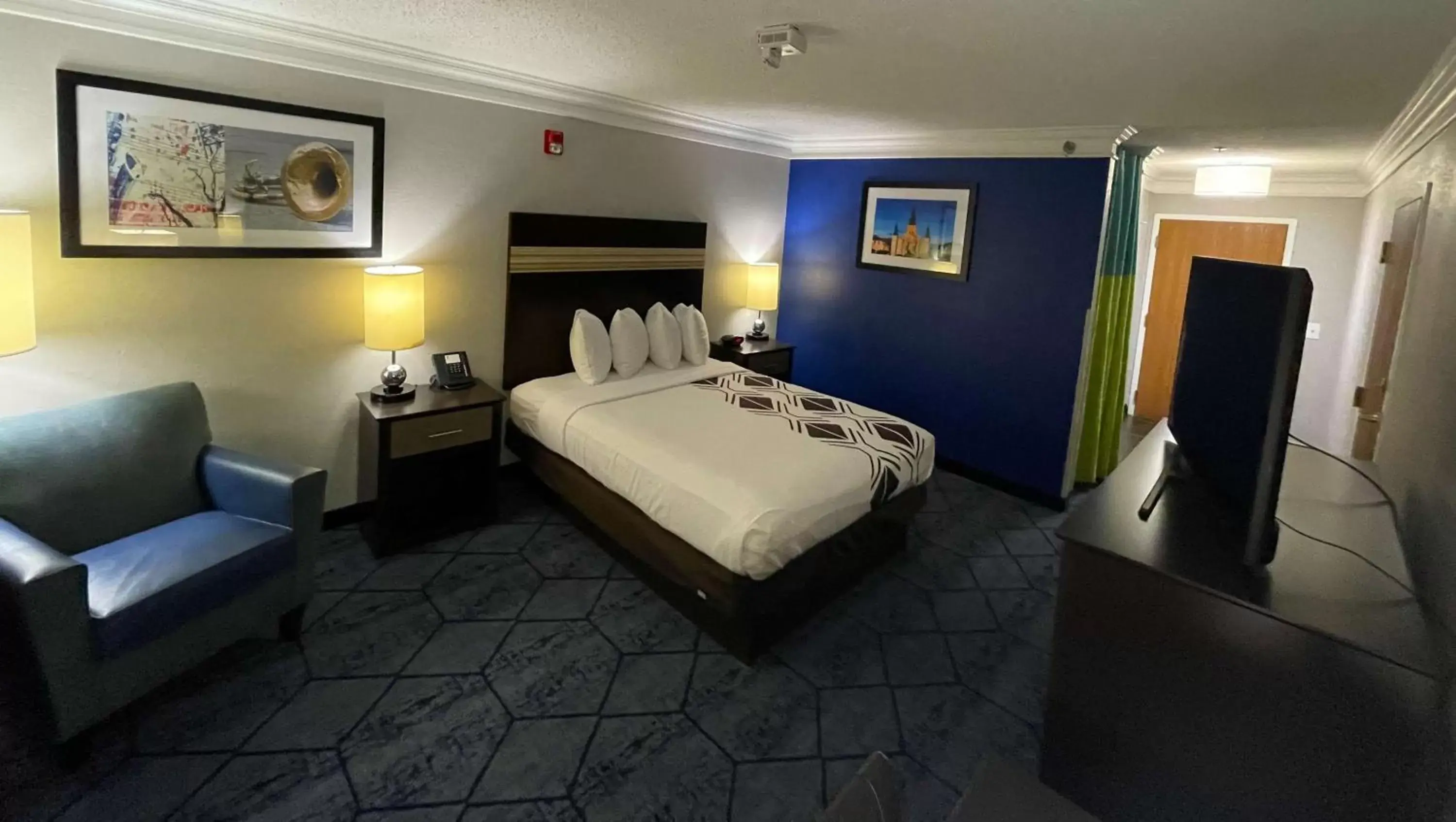 Bedroom, Bed in Best Western Slidell Hotel