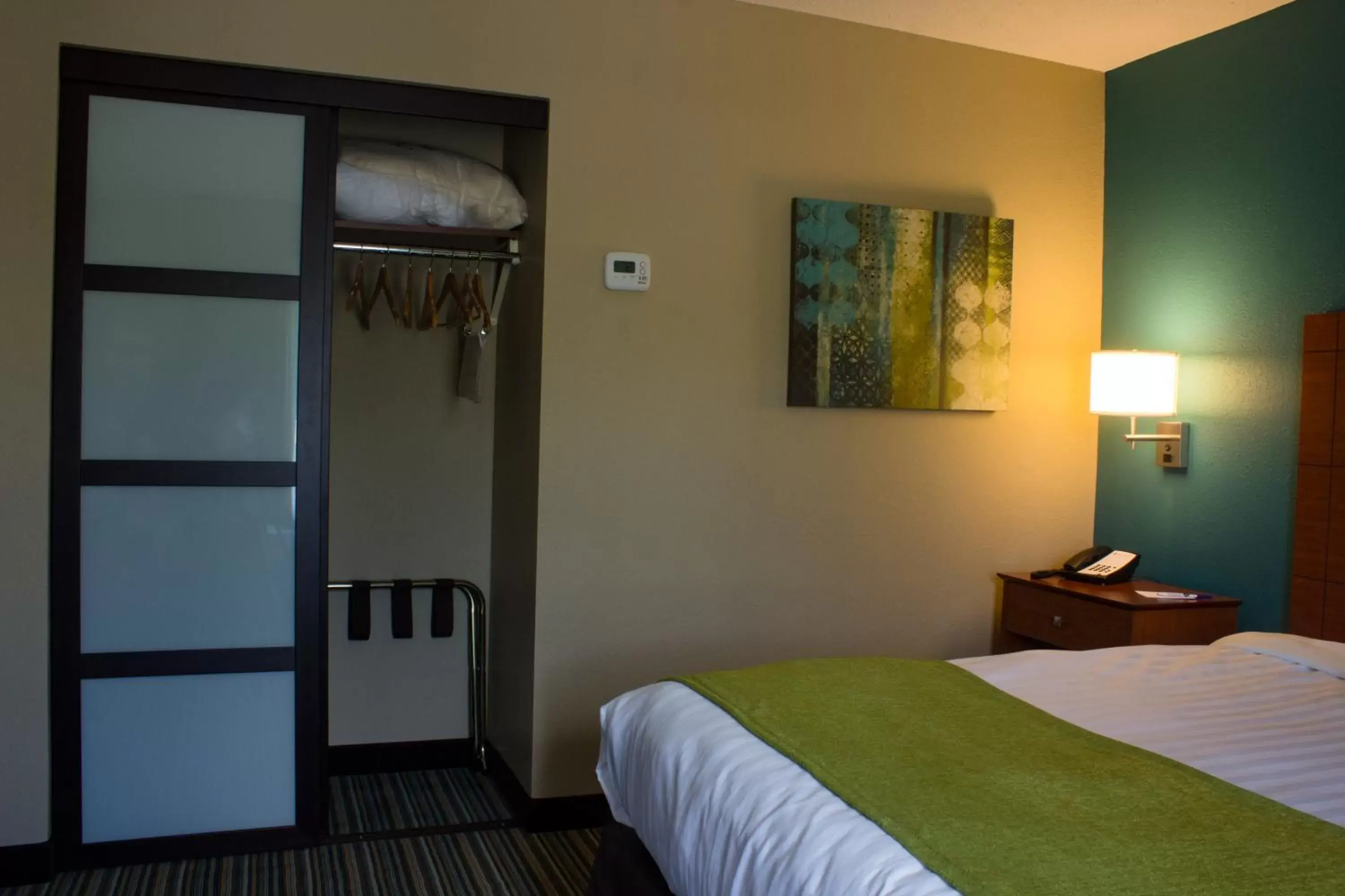 Bedroom, Bed in BEST WESTERN Plus Menomonie Inn & Suites
