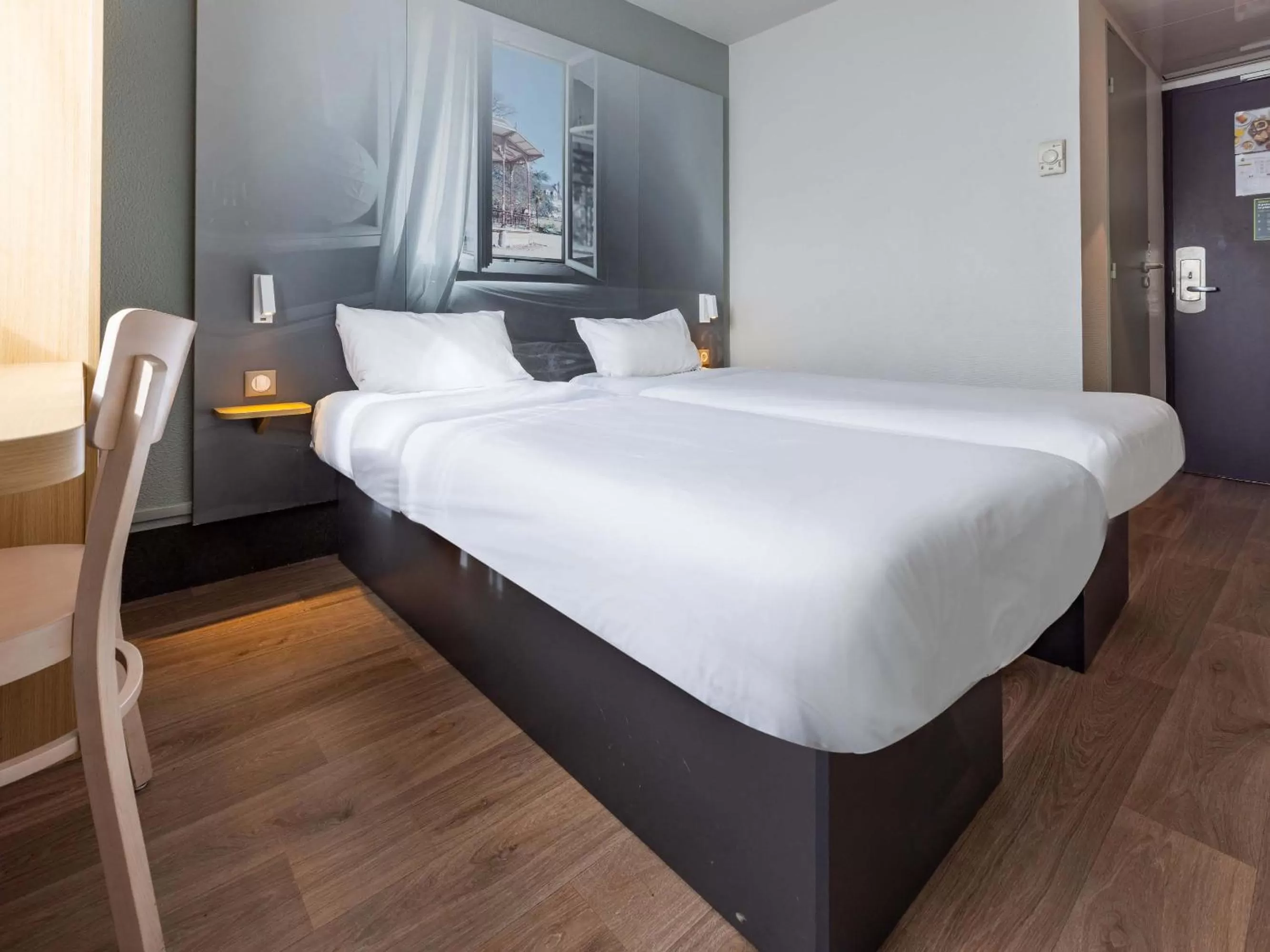 Bedroom, Bed in B&B HOTEL Rennes Sud Chantepie