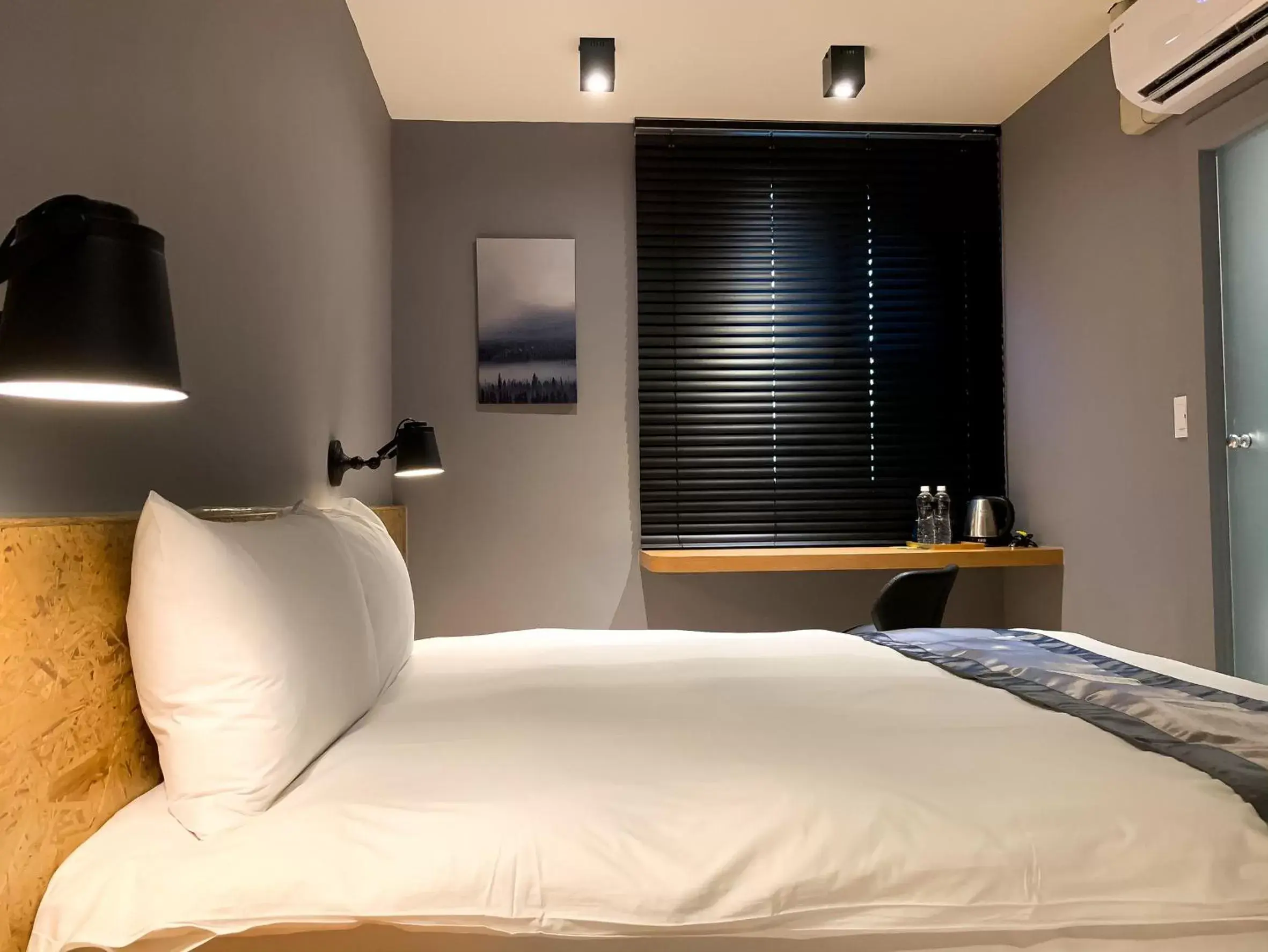 Bed in Raise Hotel Taichung