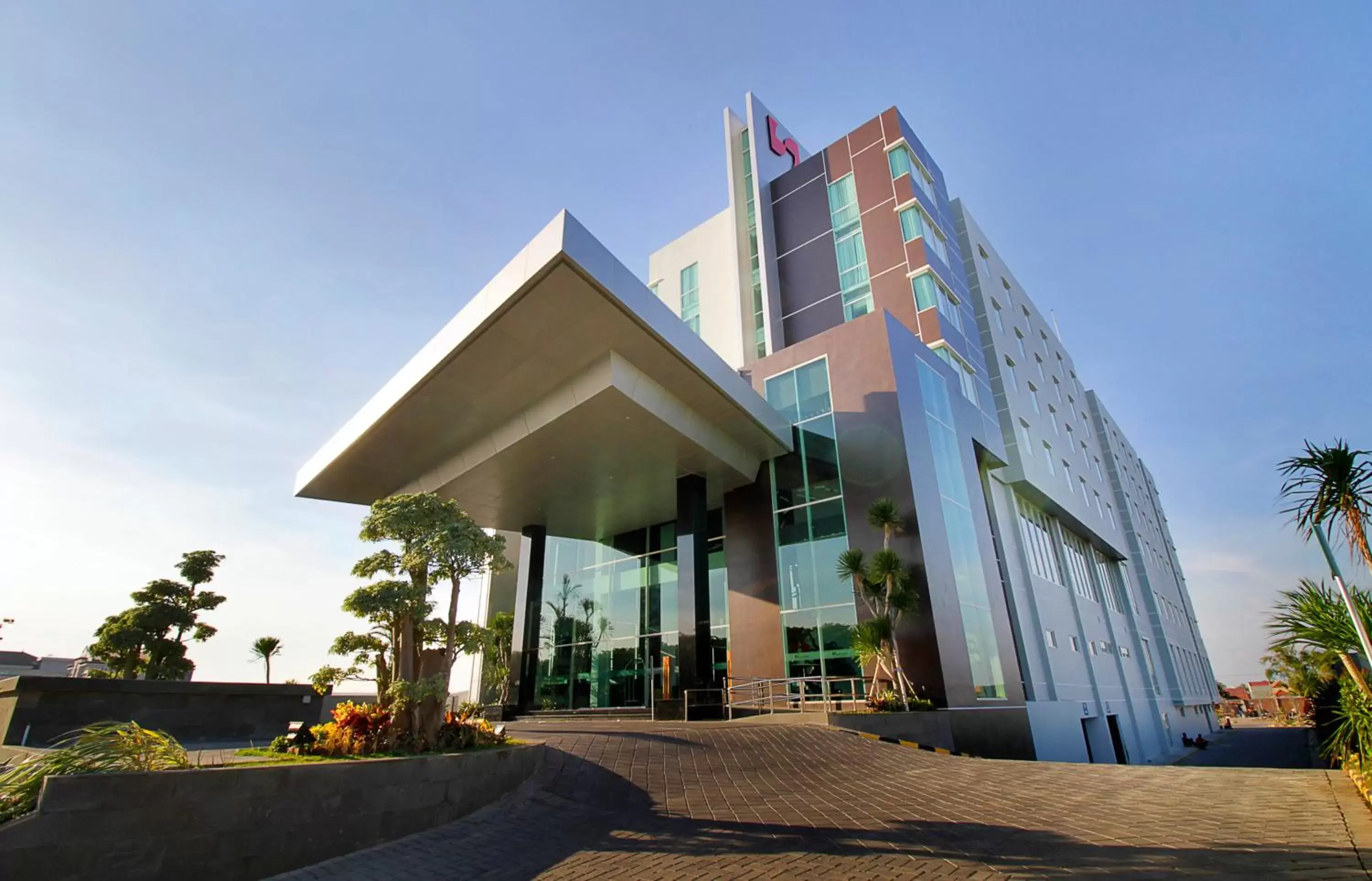 Facade/entrance, Property Building in Swiss-Belinn Airport Surabaya