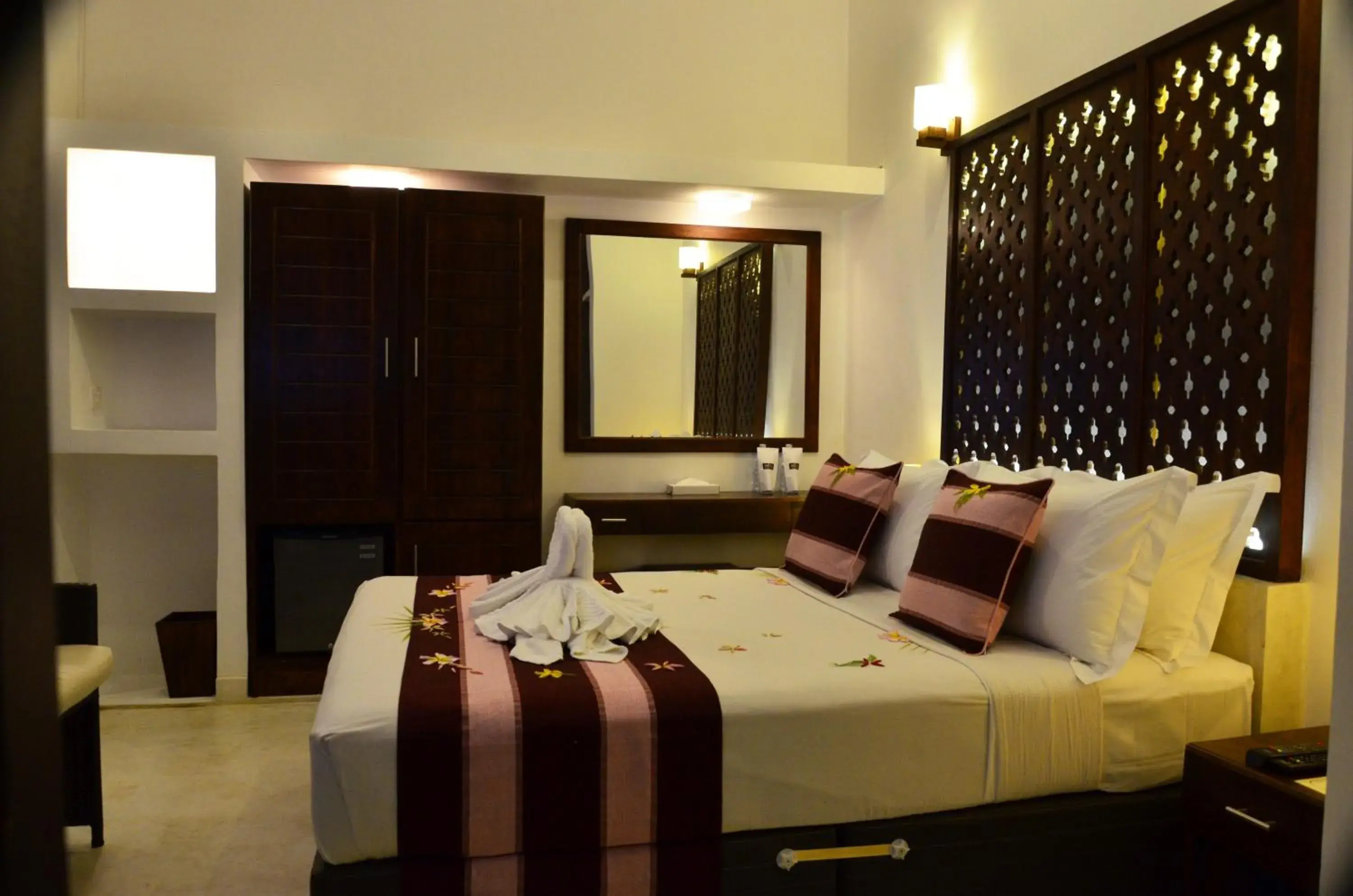 Bedroom, Bed in 56 by Deco - Galle Fort Bedroom, Bed in 56 by Deco - Galle Fort