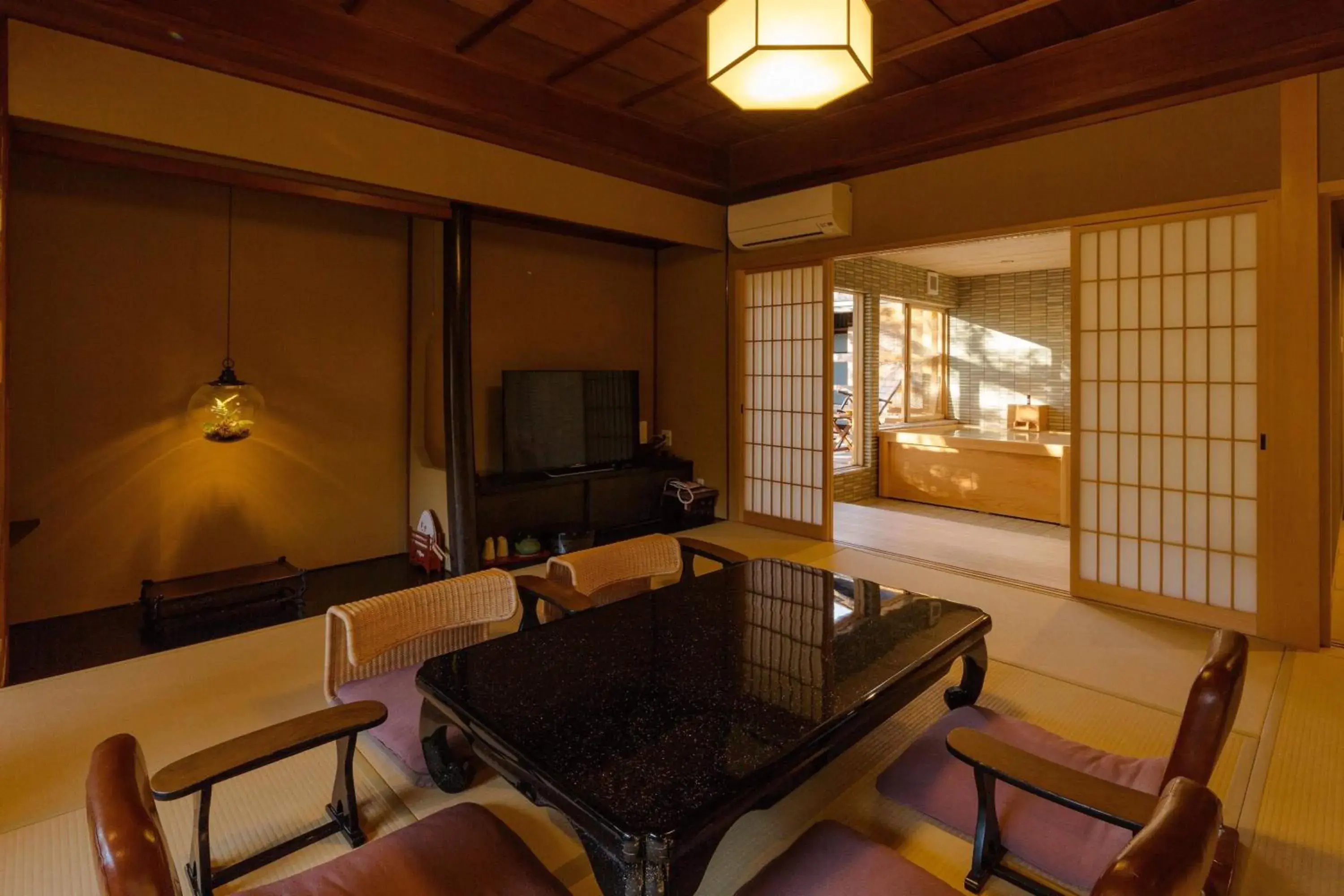 Photo of the whole room in Kyoto Nanzenji Ryokan Yachiyo