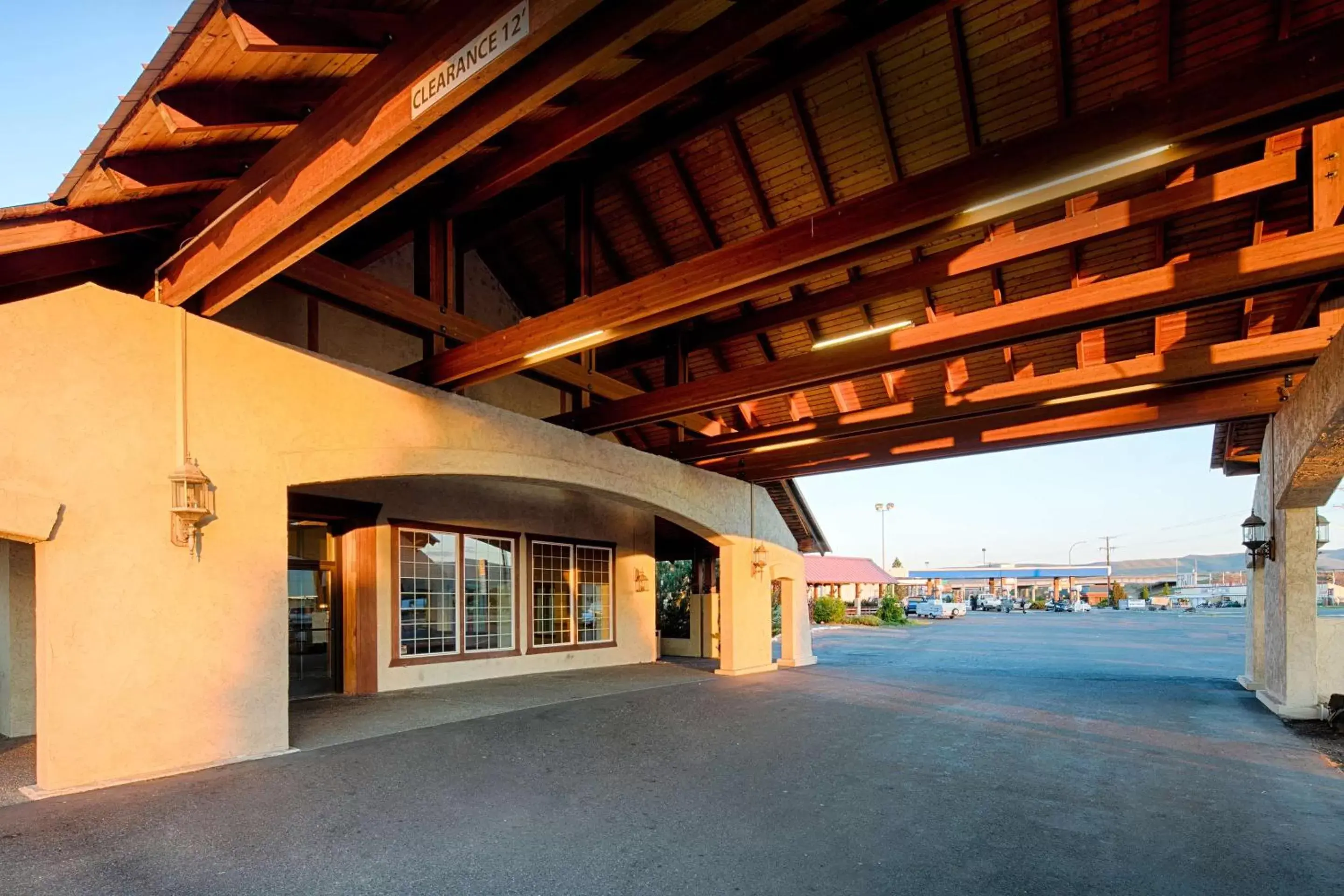 Facade/entrance in Red Lion Hotel Ellensburg Facade/entrance in Red Lion Hotel Ellensburg