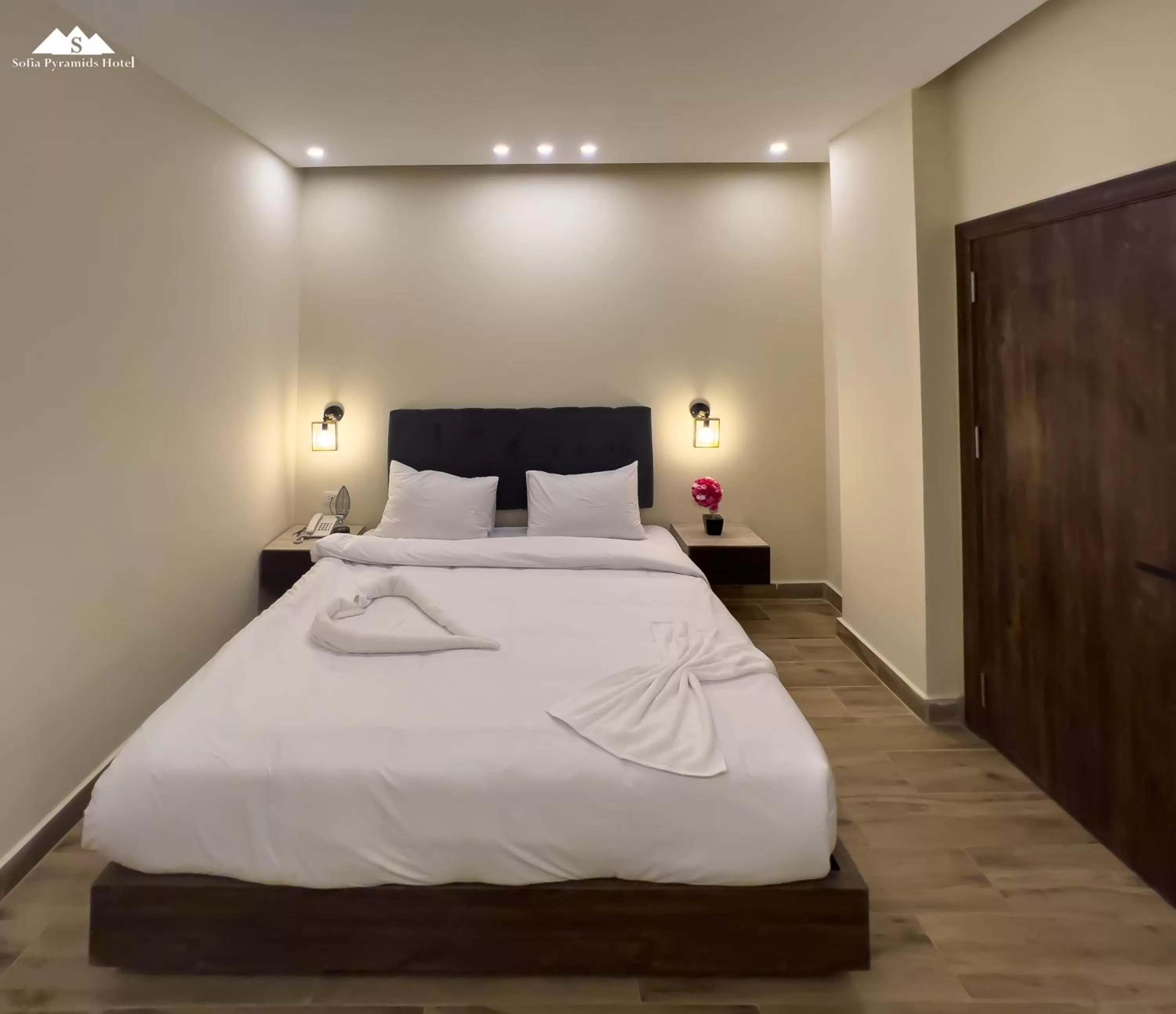 Bed in Sofia Pyramids Hotel