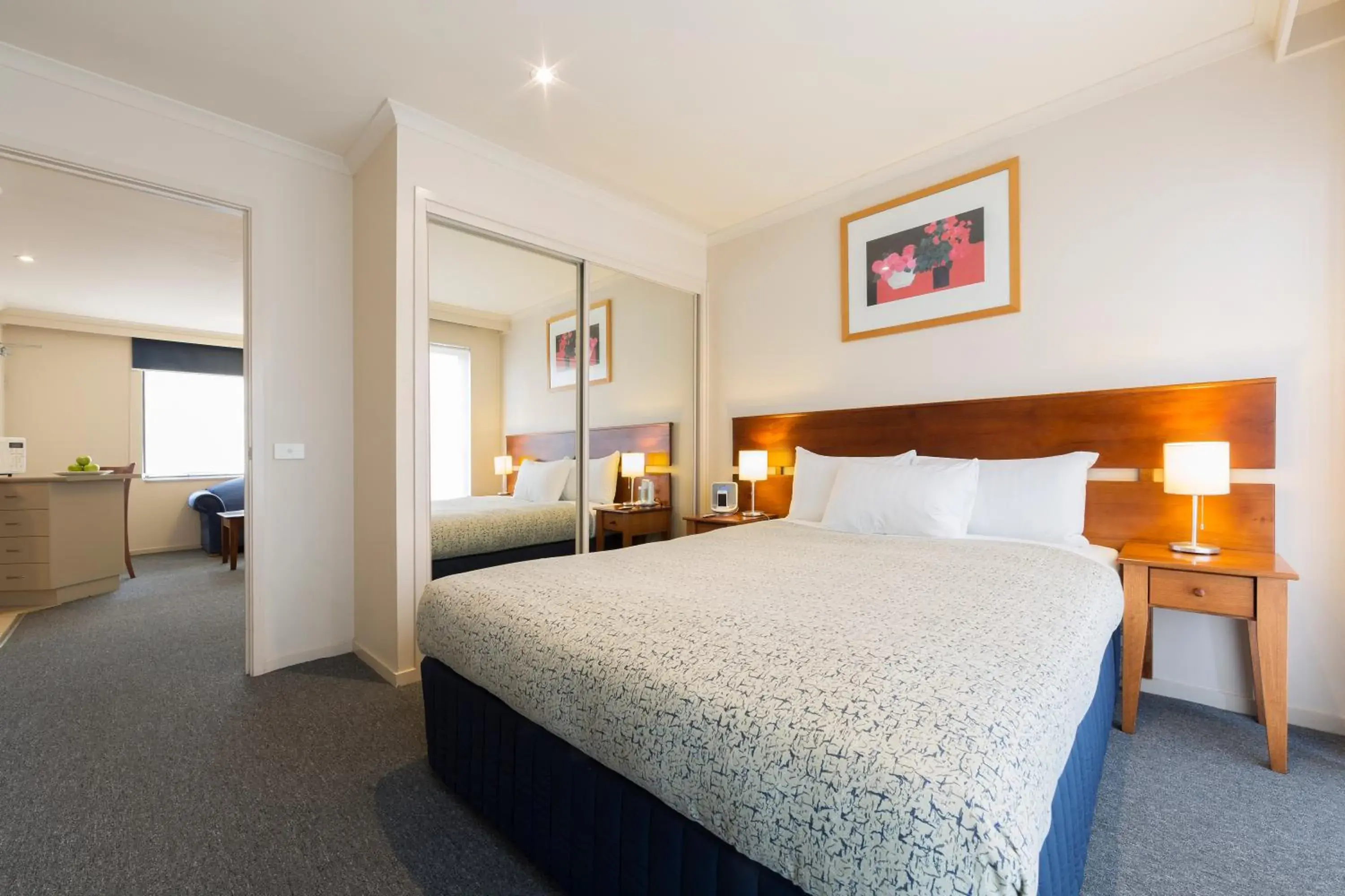 Bedroom, Bed in Canberra Parklands Central Apartment Hotel