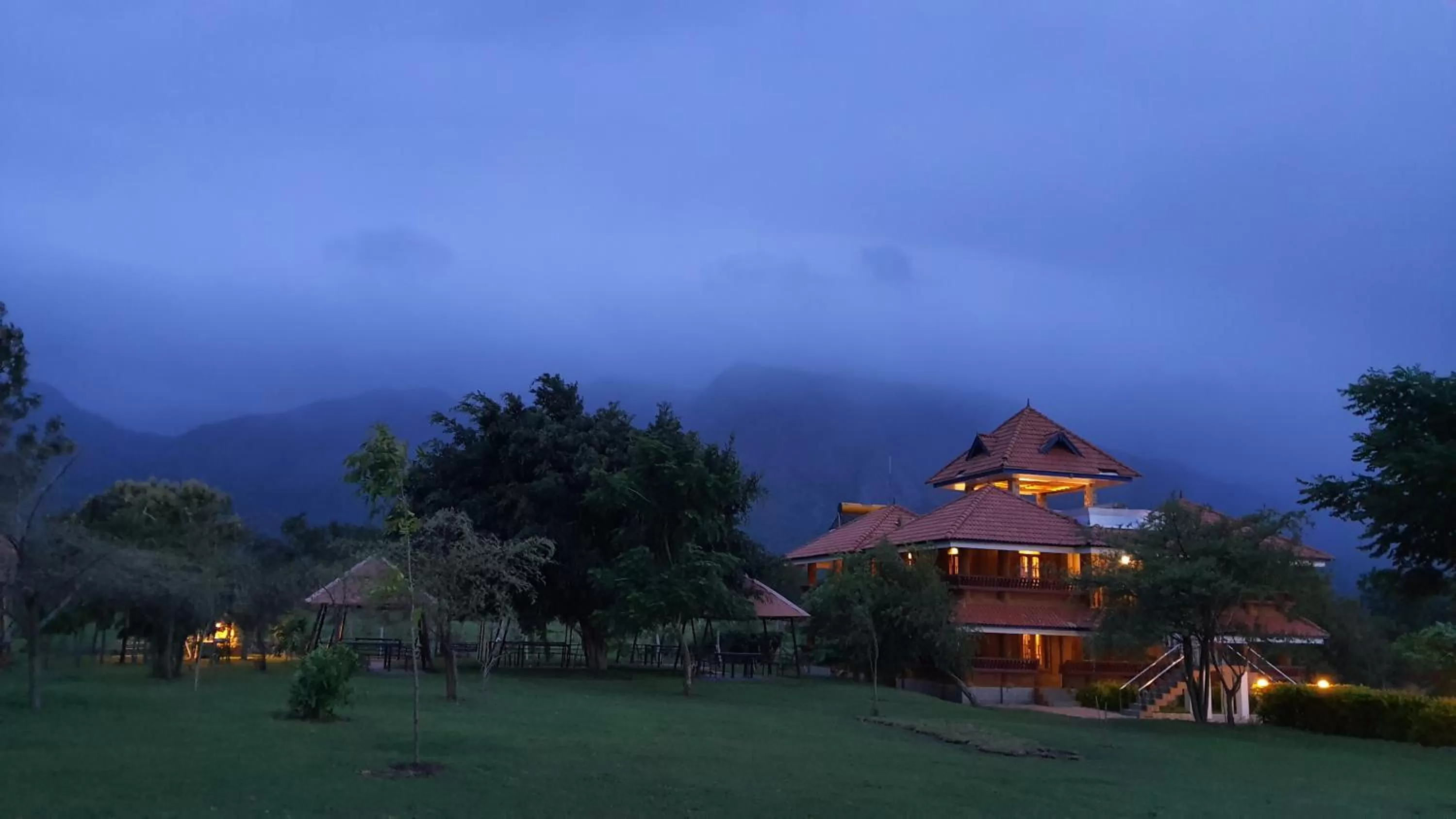 Facade/entrance in Avadale Masinagudi - Stag Groups Not Allowed