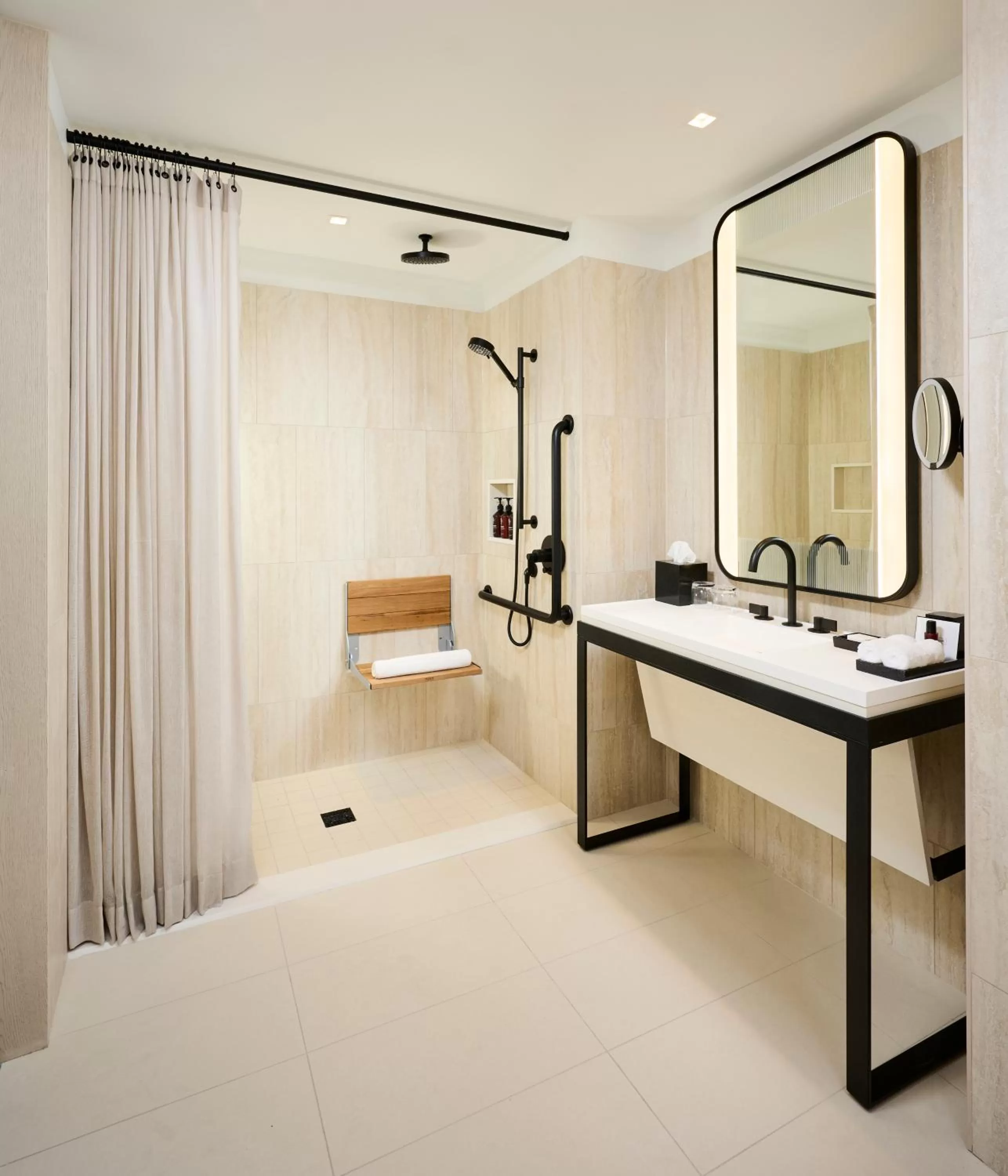 Bathroom in The Pearle Hotel & Spa, Autograph Collection