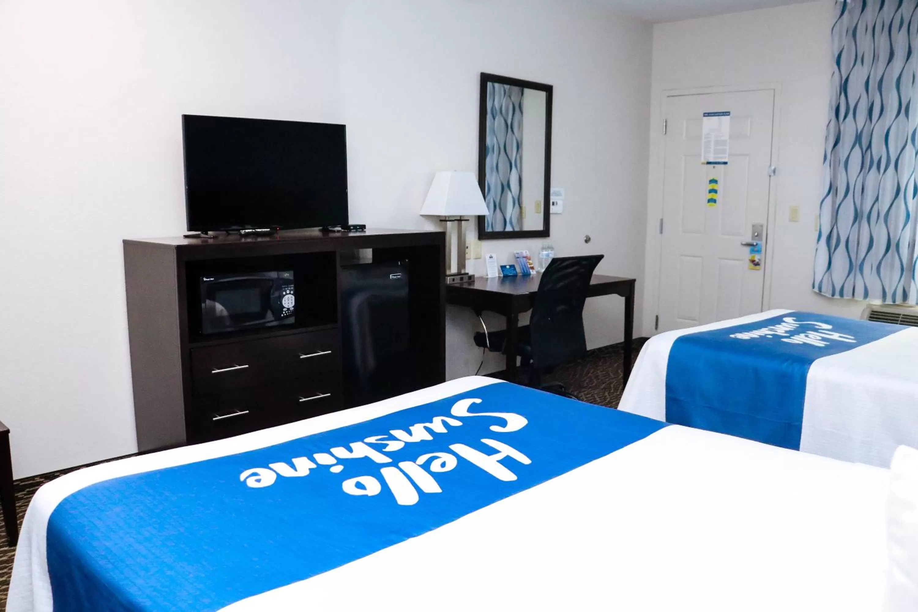 Bed in Days Inn by Wyndham Bryan