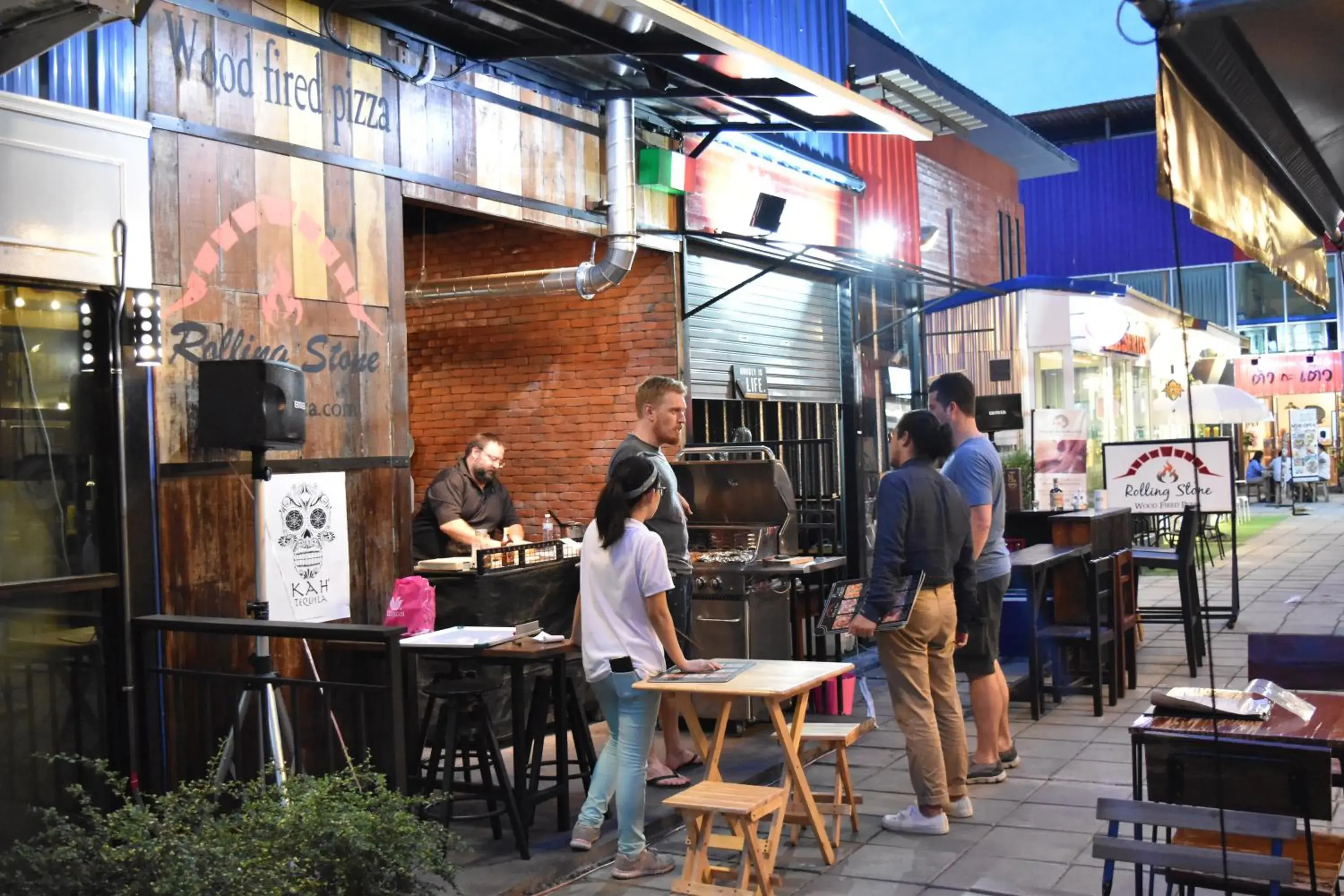 Property building, Restaurant/Places to Eat in Hide Bangkok Hostel