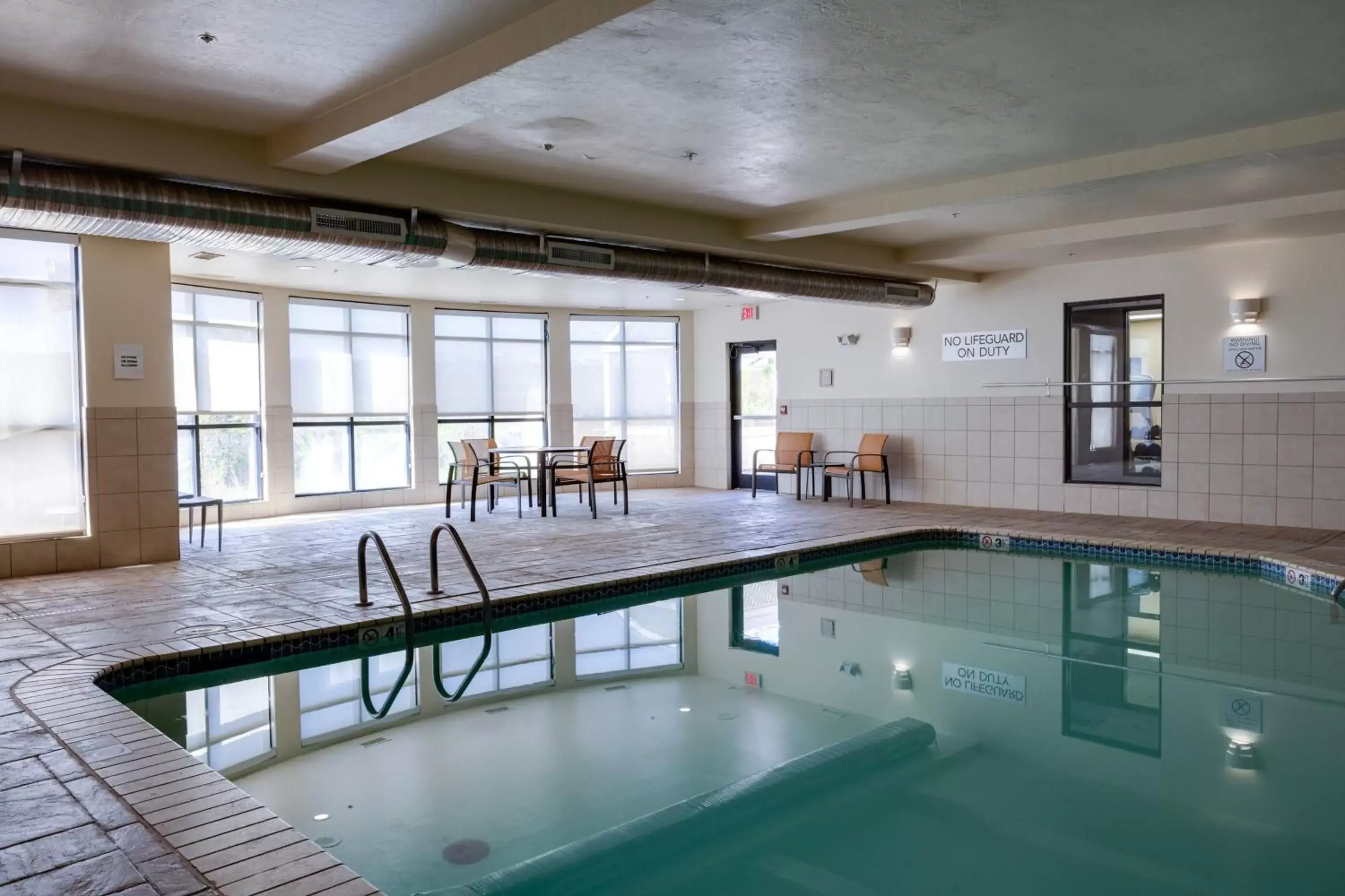 Swimming Pool in Courtyard by Marriott Oklahoma City North/Quail Springs