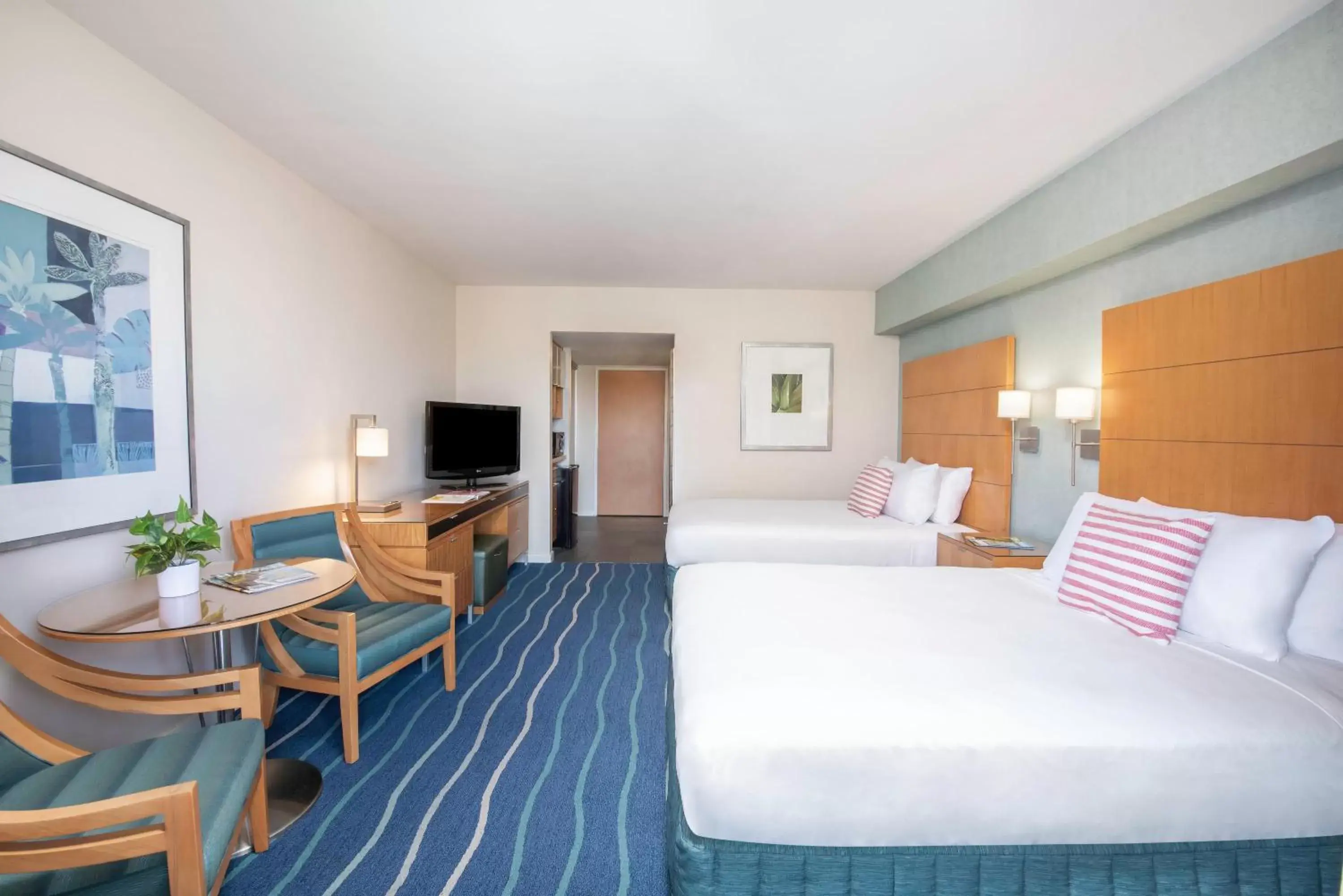 Bed in Ala Moana Hotel - Resort Fee Included