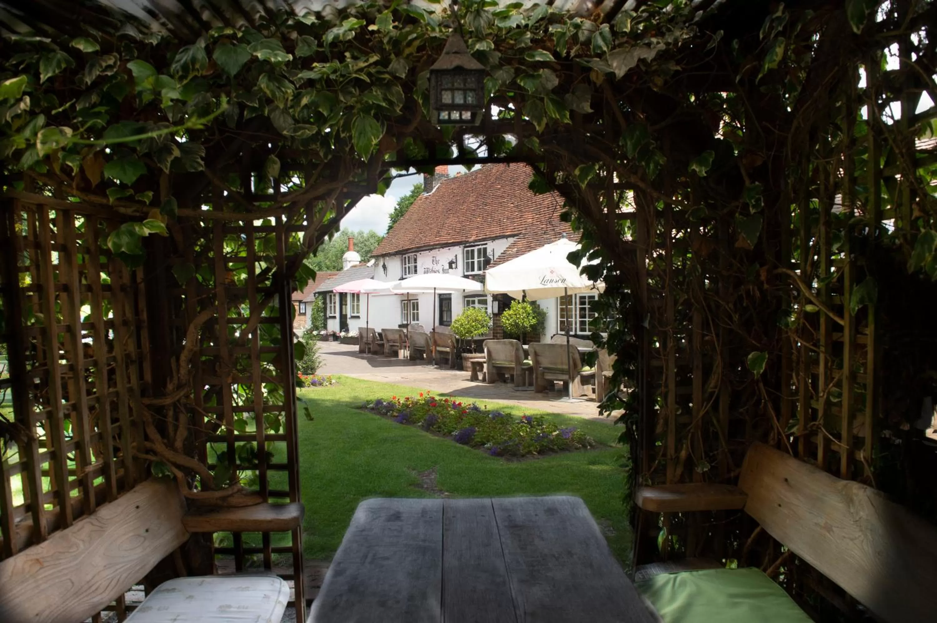 Garden in The Withies Inn