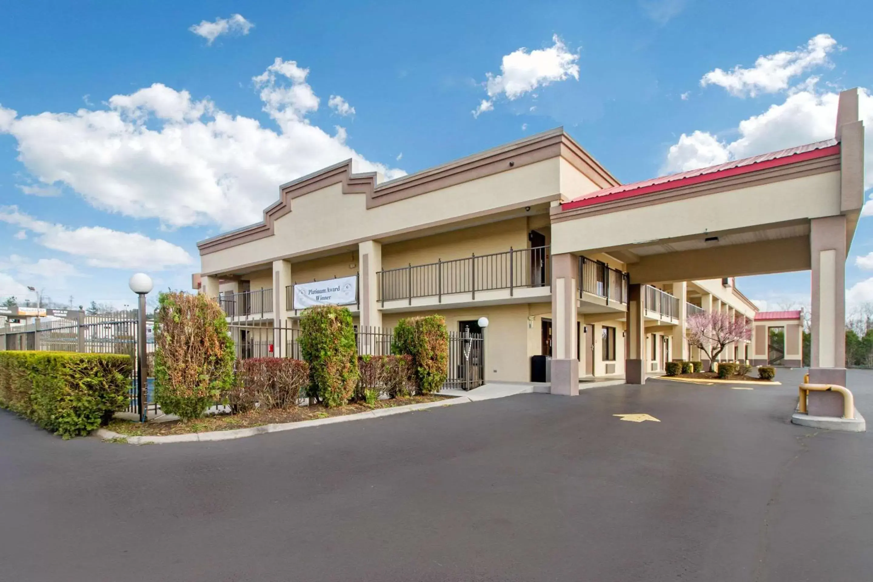 Property Building in Econo Lodge Lenoir City