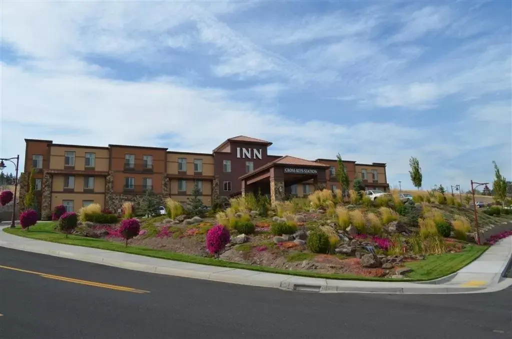 Property building in Inn at Cross Keys Station Property building in Inn at Cross Keys Station