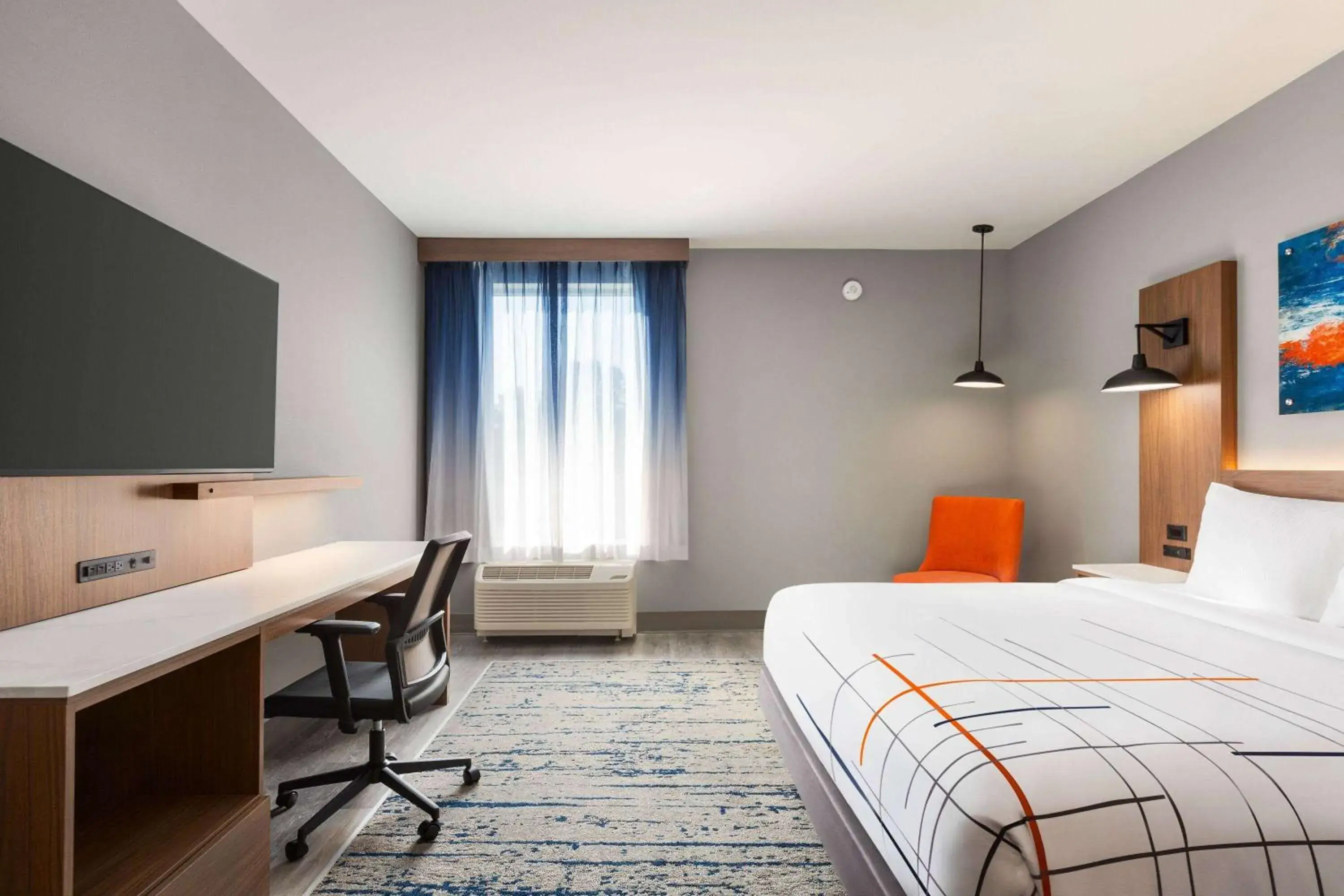 Photo of the whole room, Bed in La Quinta Inn & Suites by Wyndham Mount Laurel Moorestown Photo of the whole room, Bed in La Quinta Inn & Suites by Wyndham Mount Laurel Moorestown