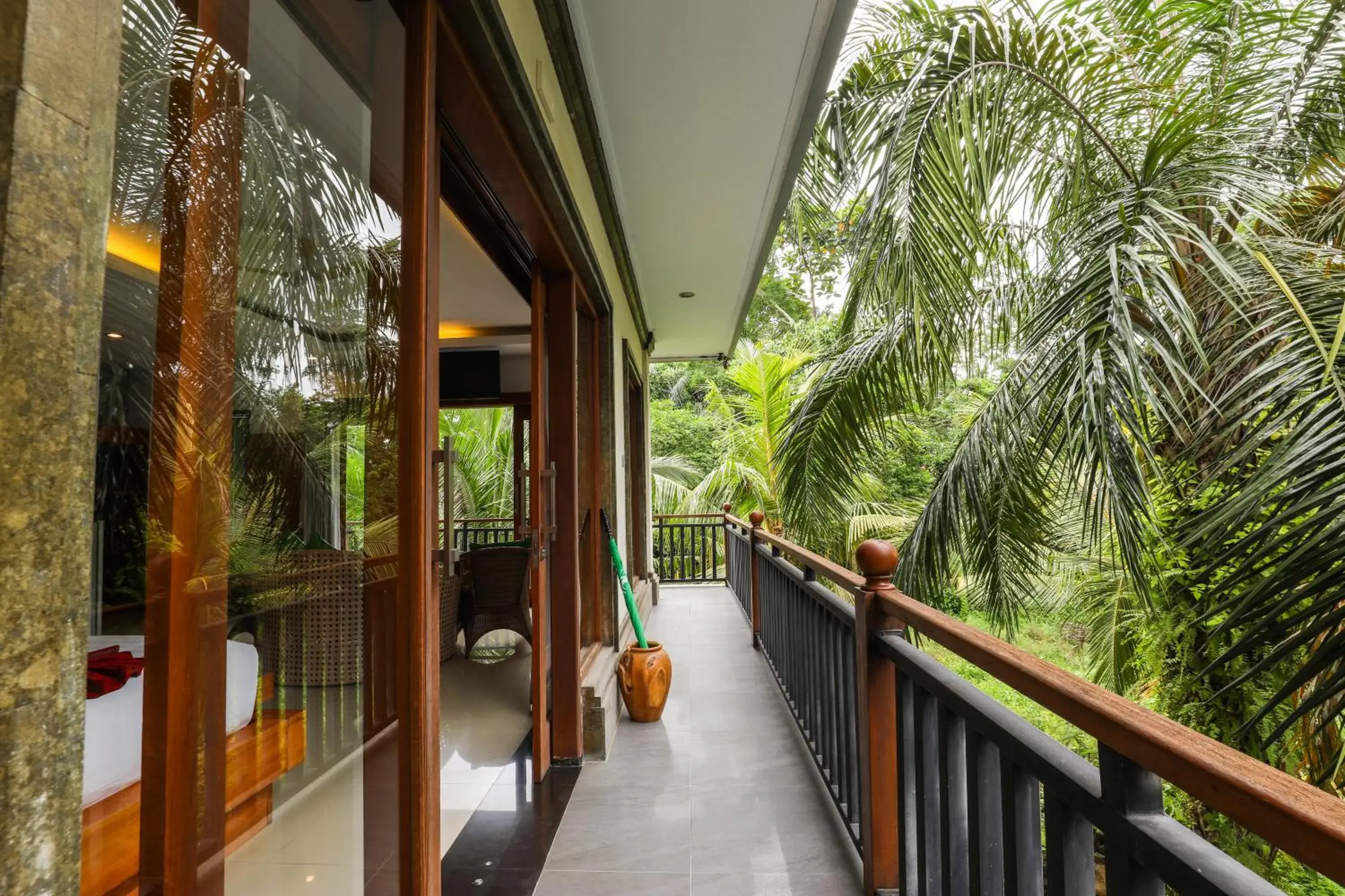 Patio, Balcony/Terrace in Amoya Inn