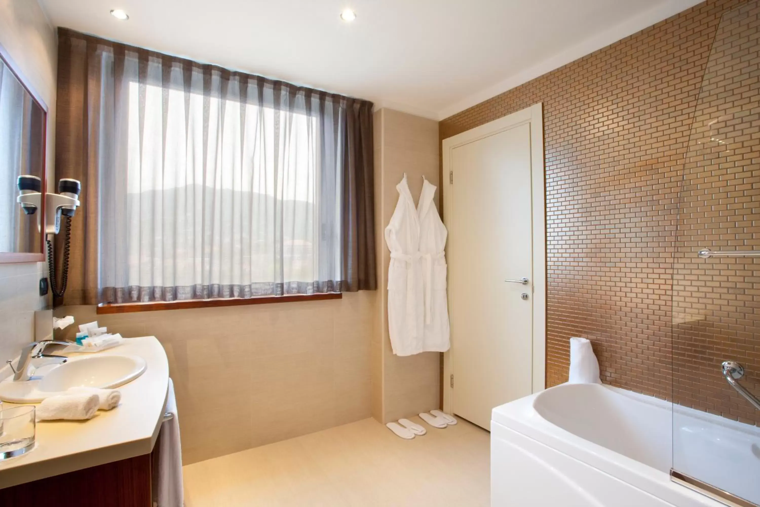 Bathroom in Holiday Inn Salerno-Cava De' Tirreni, an IHG Hotel