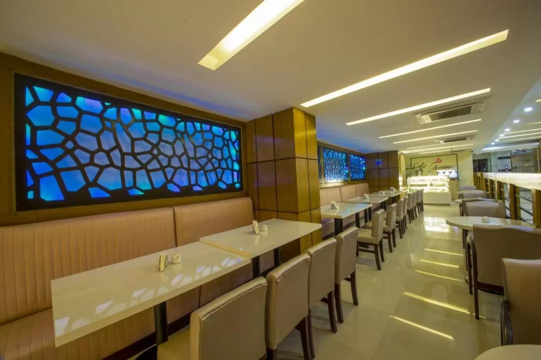 Lobby or reception in Hotel Mira Garden