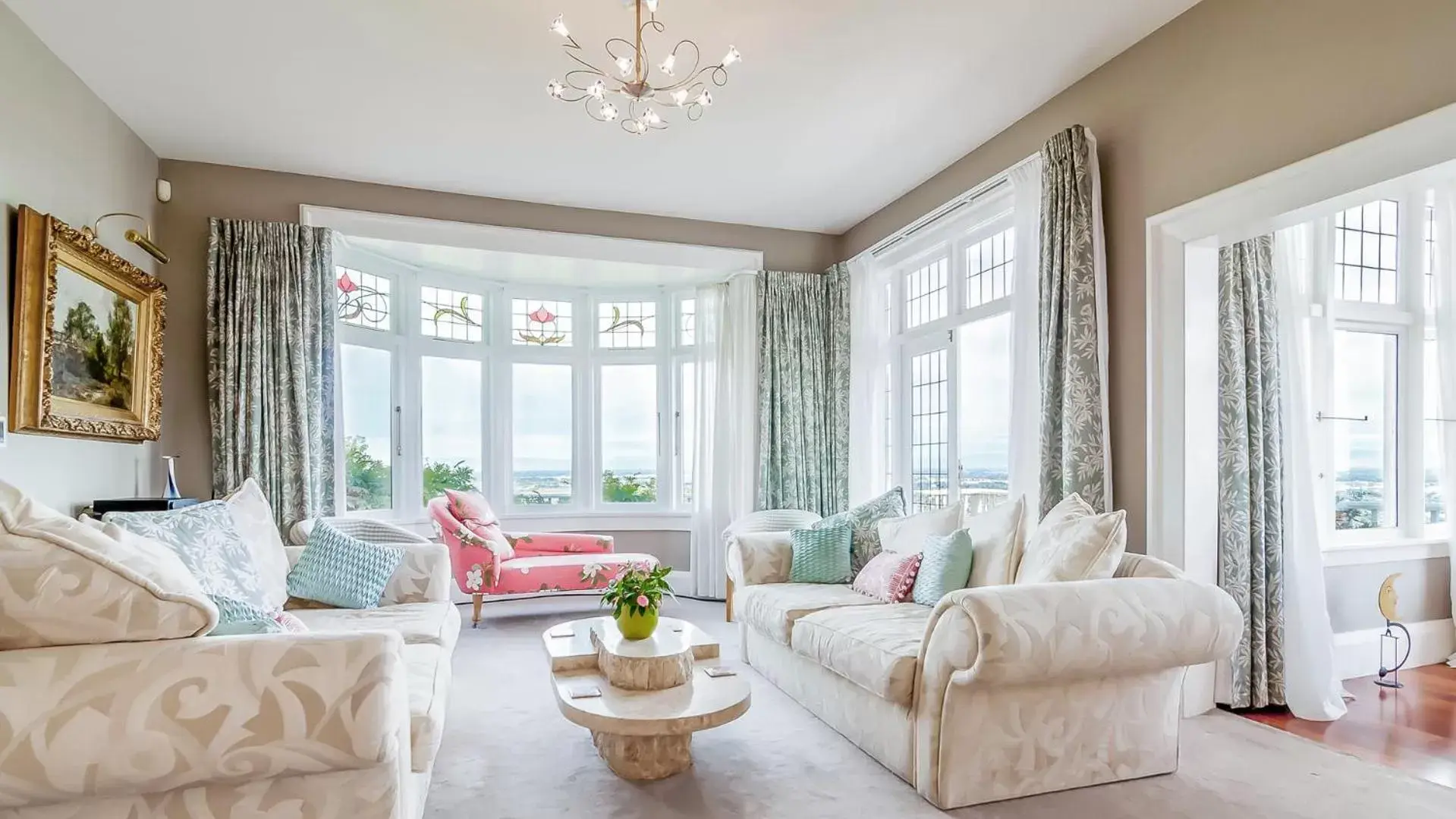 Living room, Seating Area in Dyers House