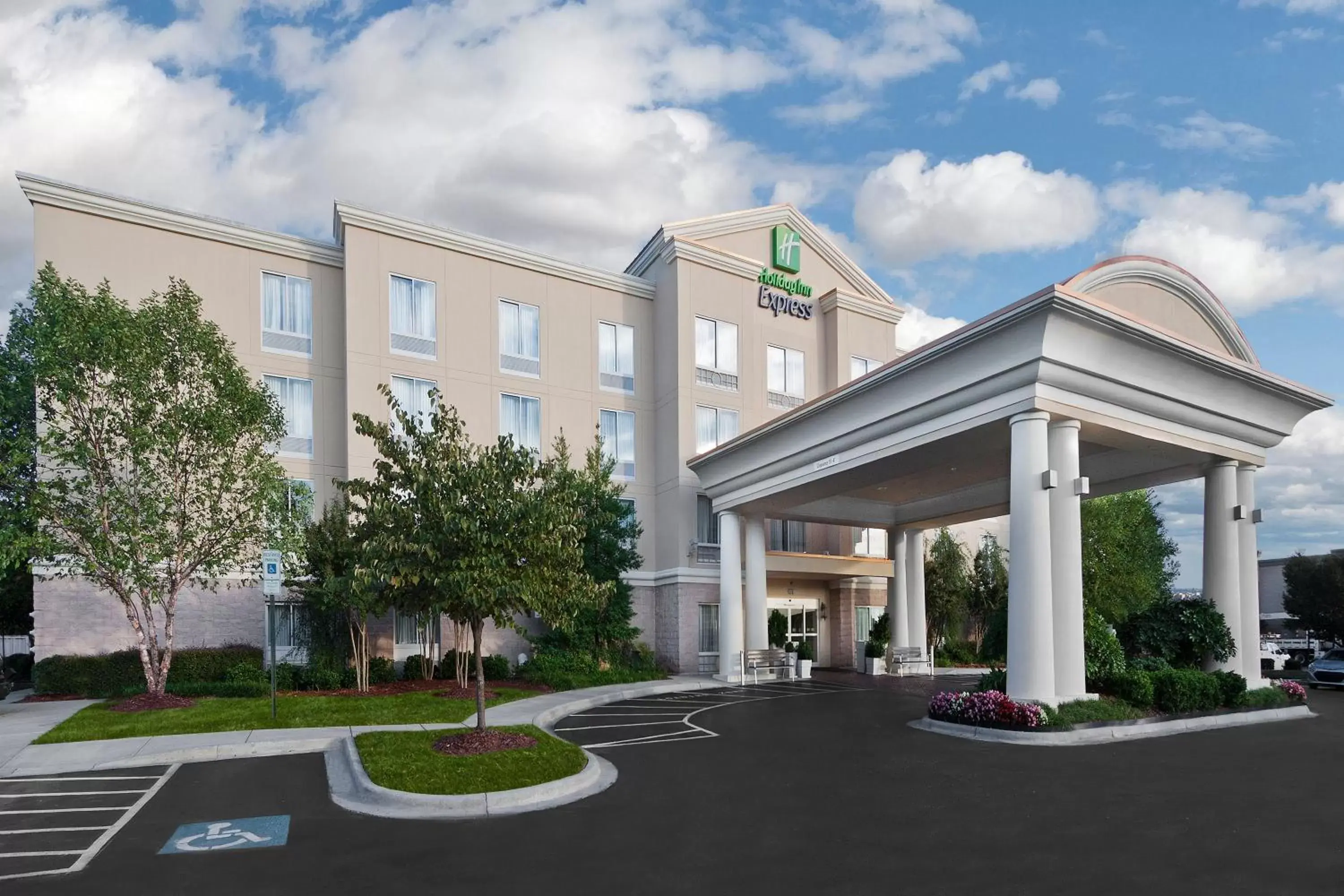 Property Building in Holiday Inn Express Hotel & Suites - Concord, an IHG Hotel