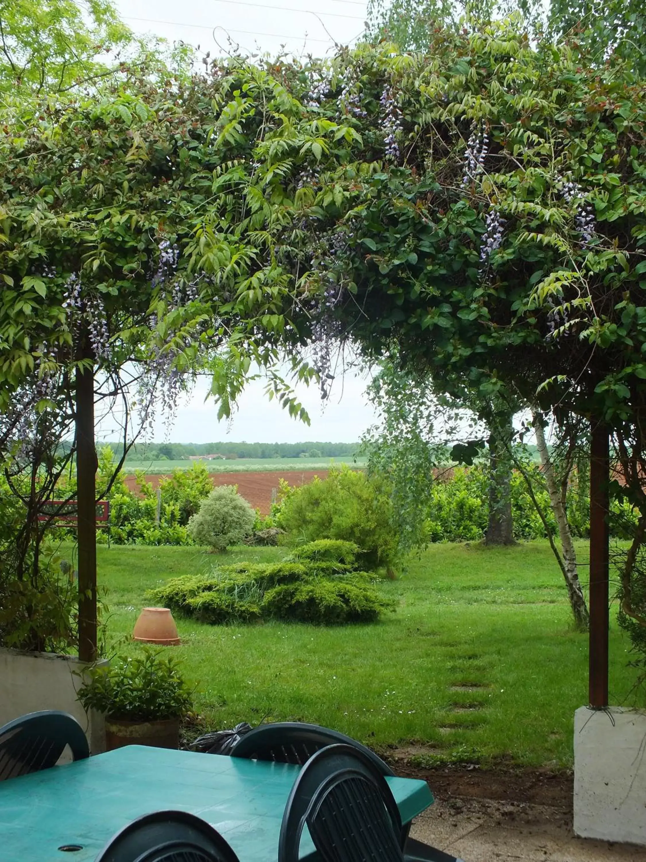 Garden view in Le Mareuillais Hotel-Restaurant